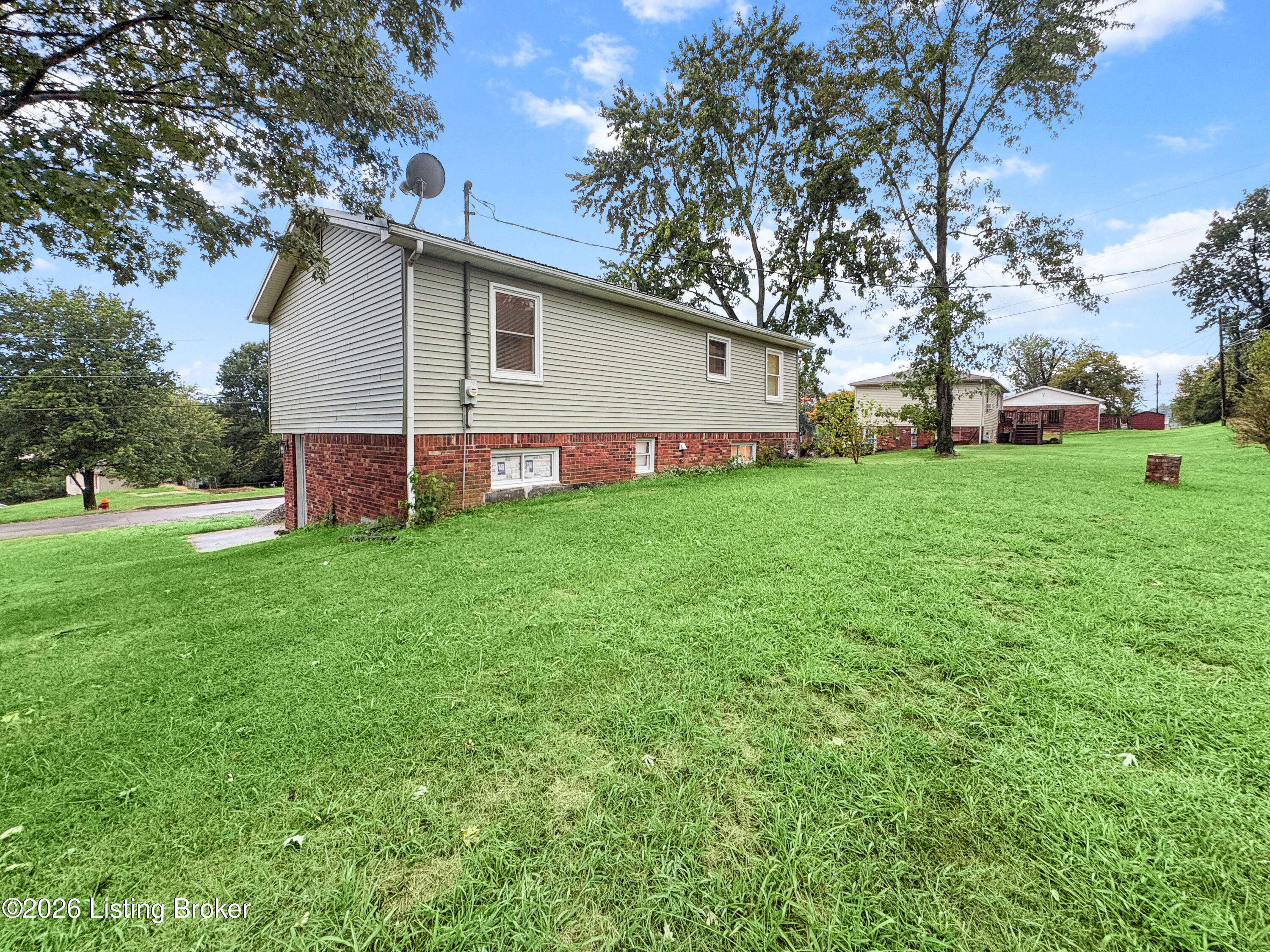 507 Alexander Dr Property Photo 13
