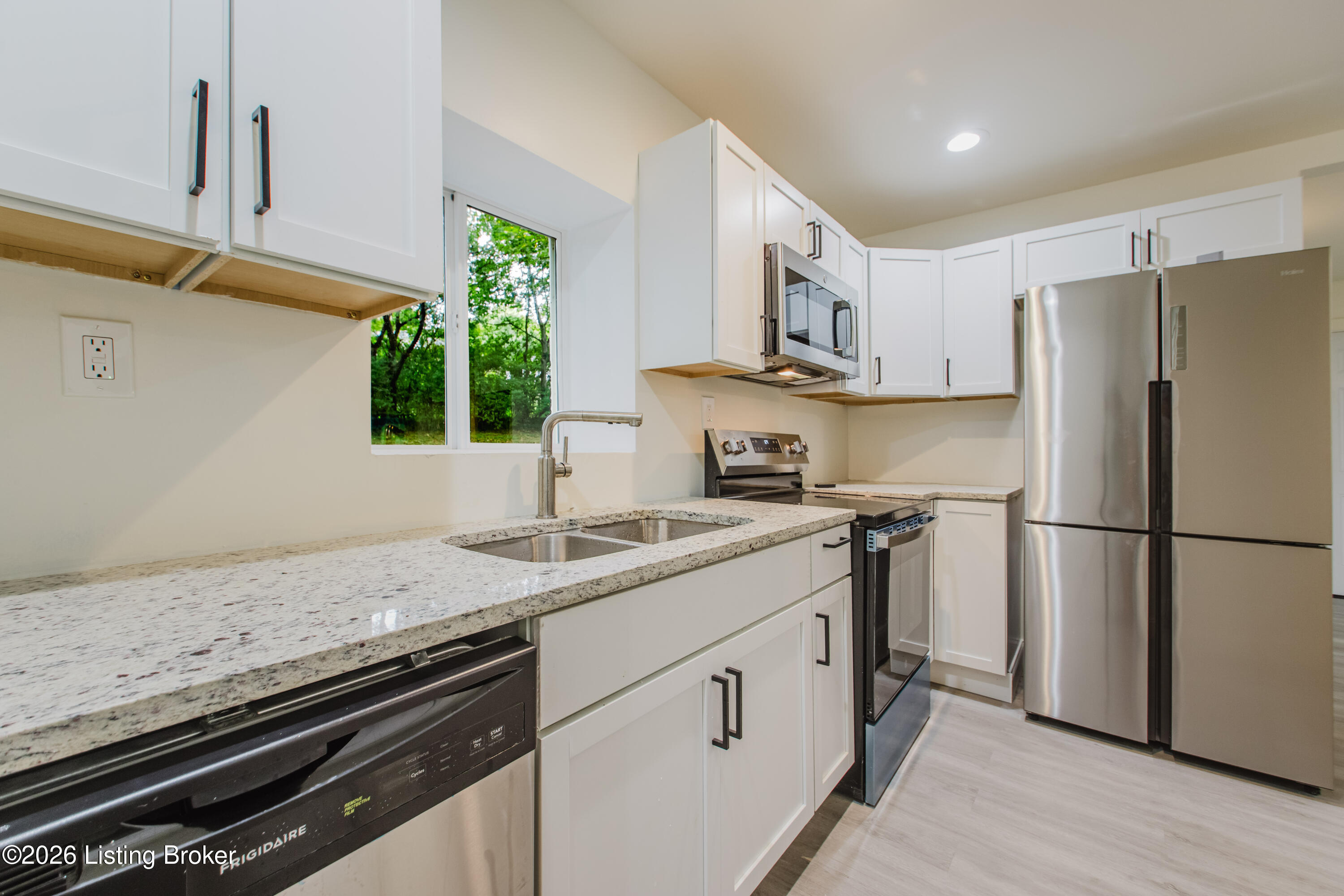 5319 New Cut Rd Property Photo 10