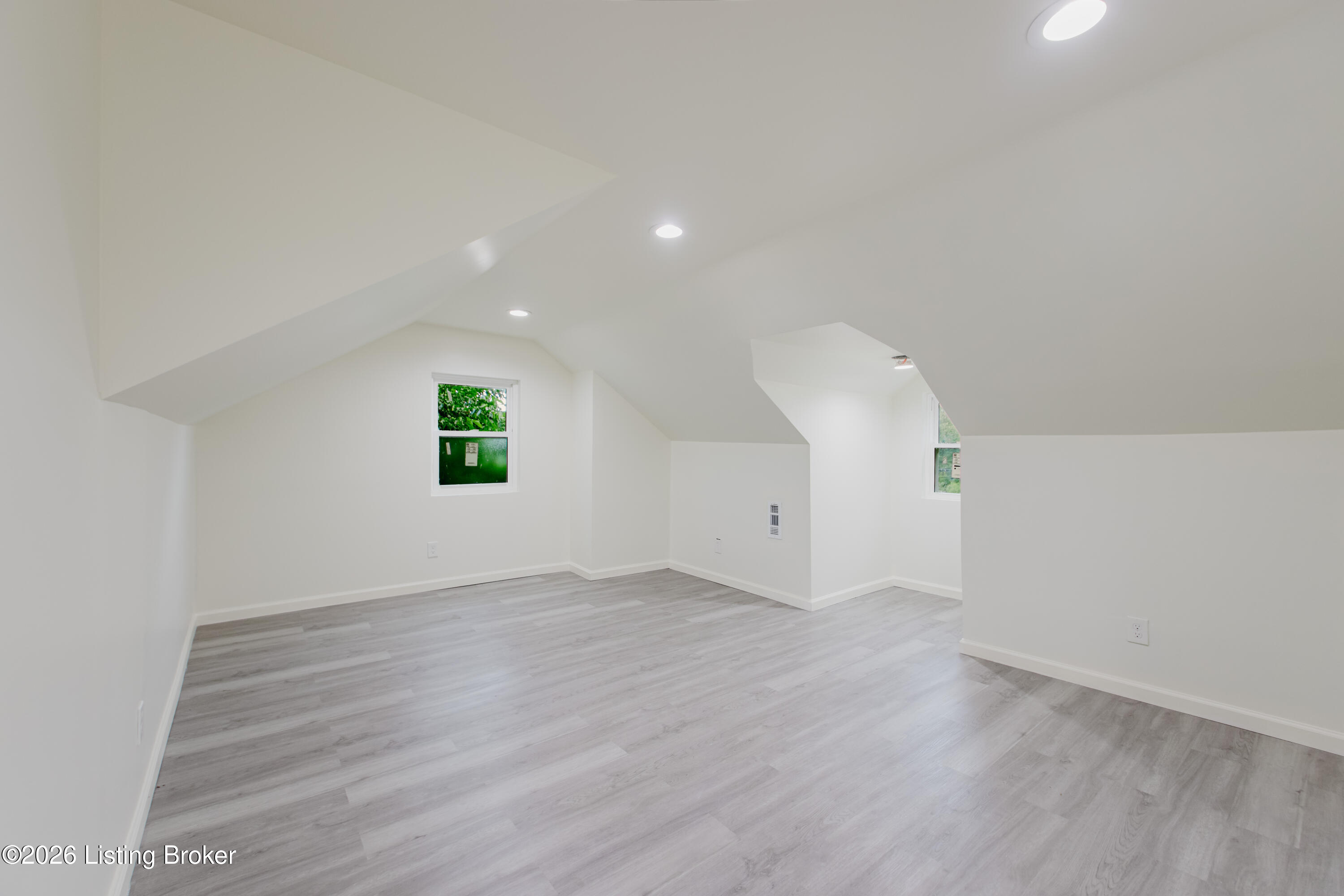 5319 New Cut Rd Property Photo 23