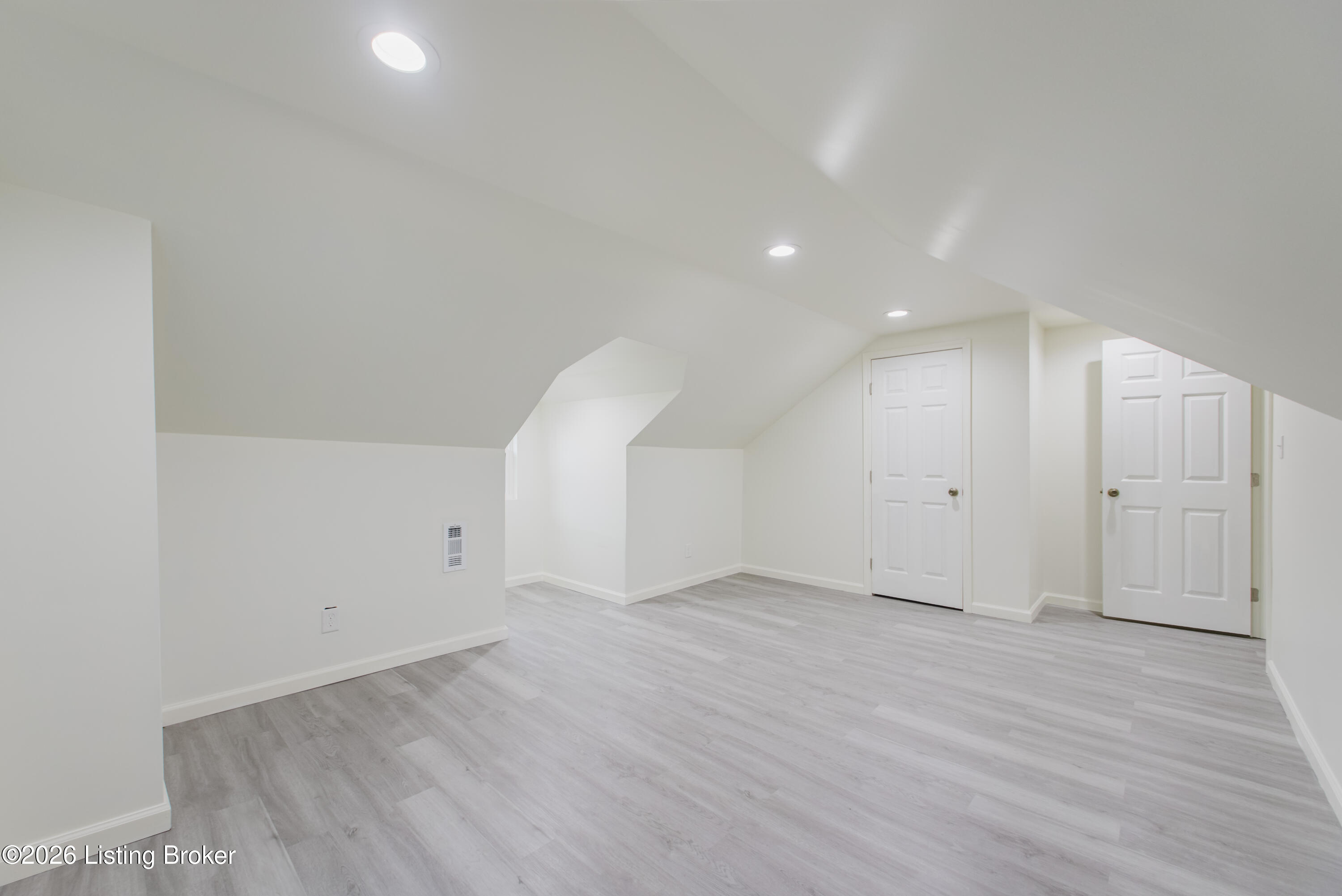 5319 New Cut Rd Property Photo 24