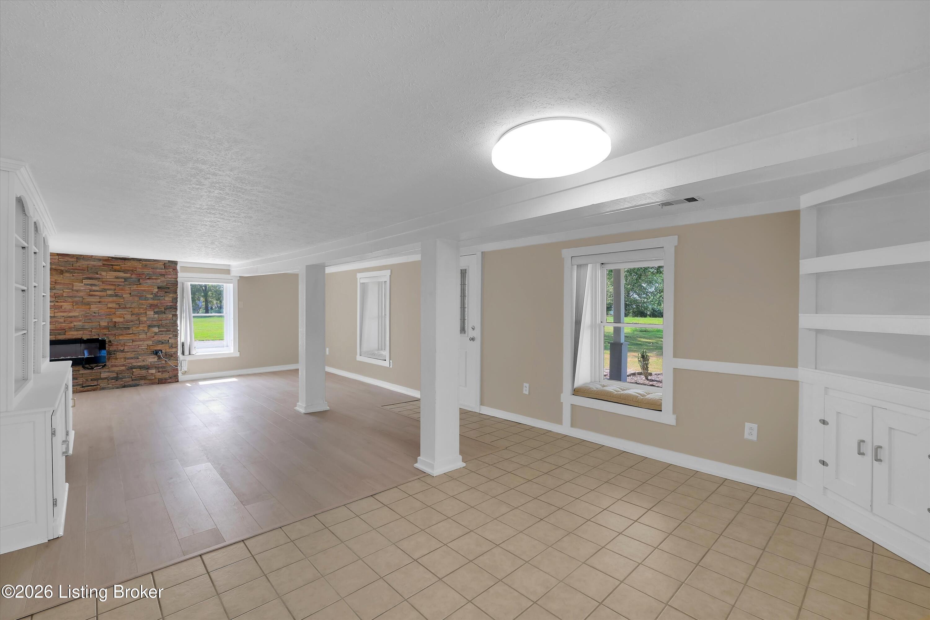 8201 Damascus Rd Property Photo 15