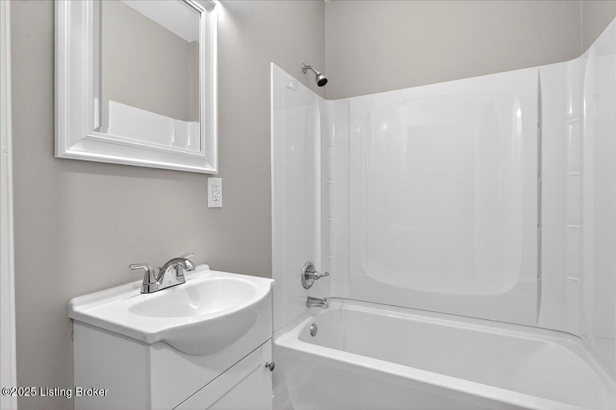 3121 W Magnolia Ave Property Photo 11
