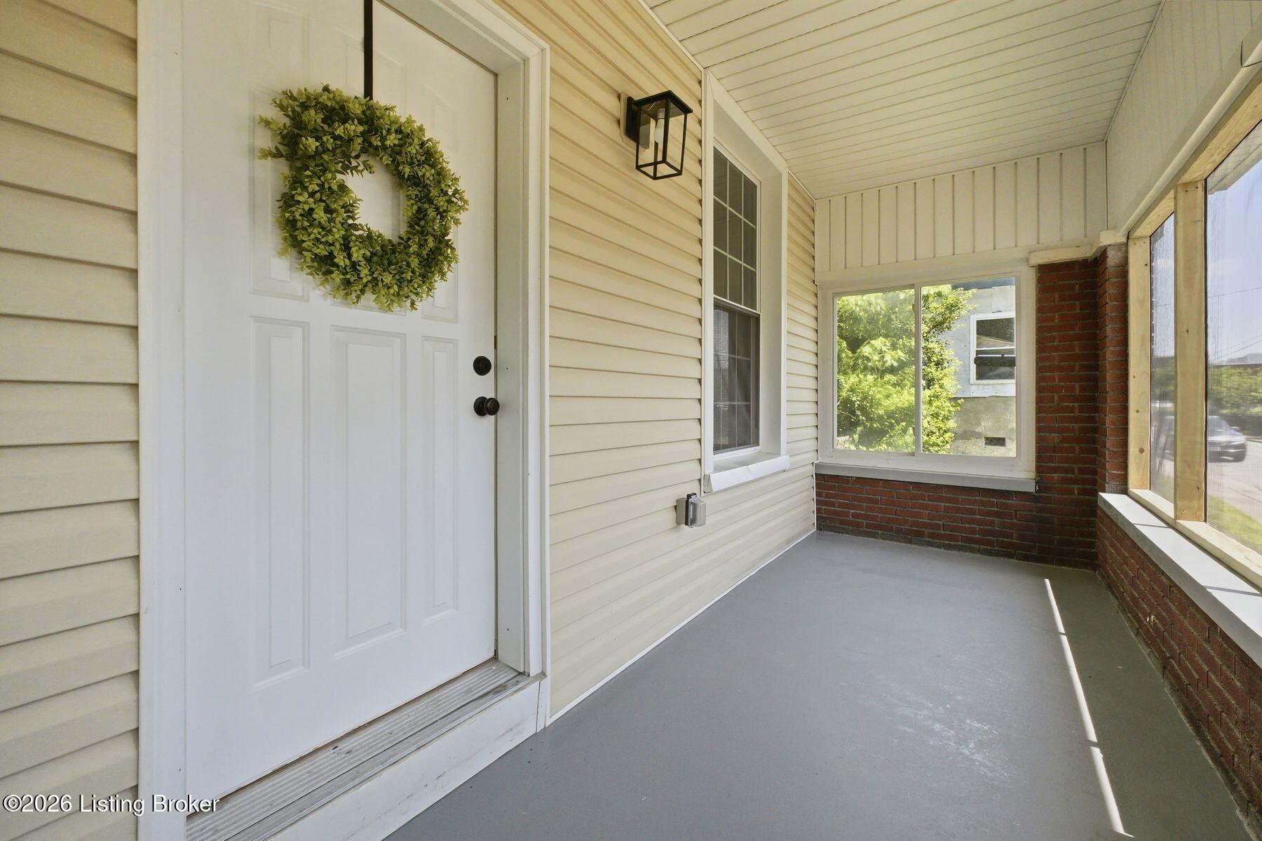 1126 Myrtle Ave Property Photo 4