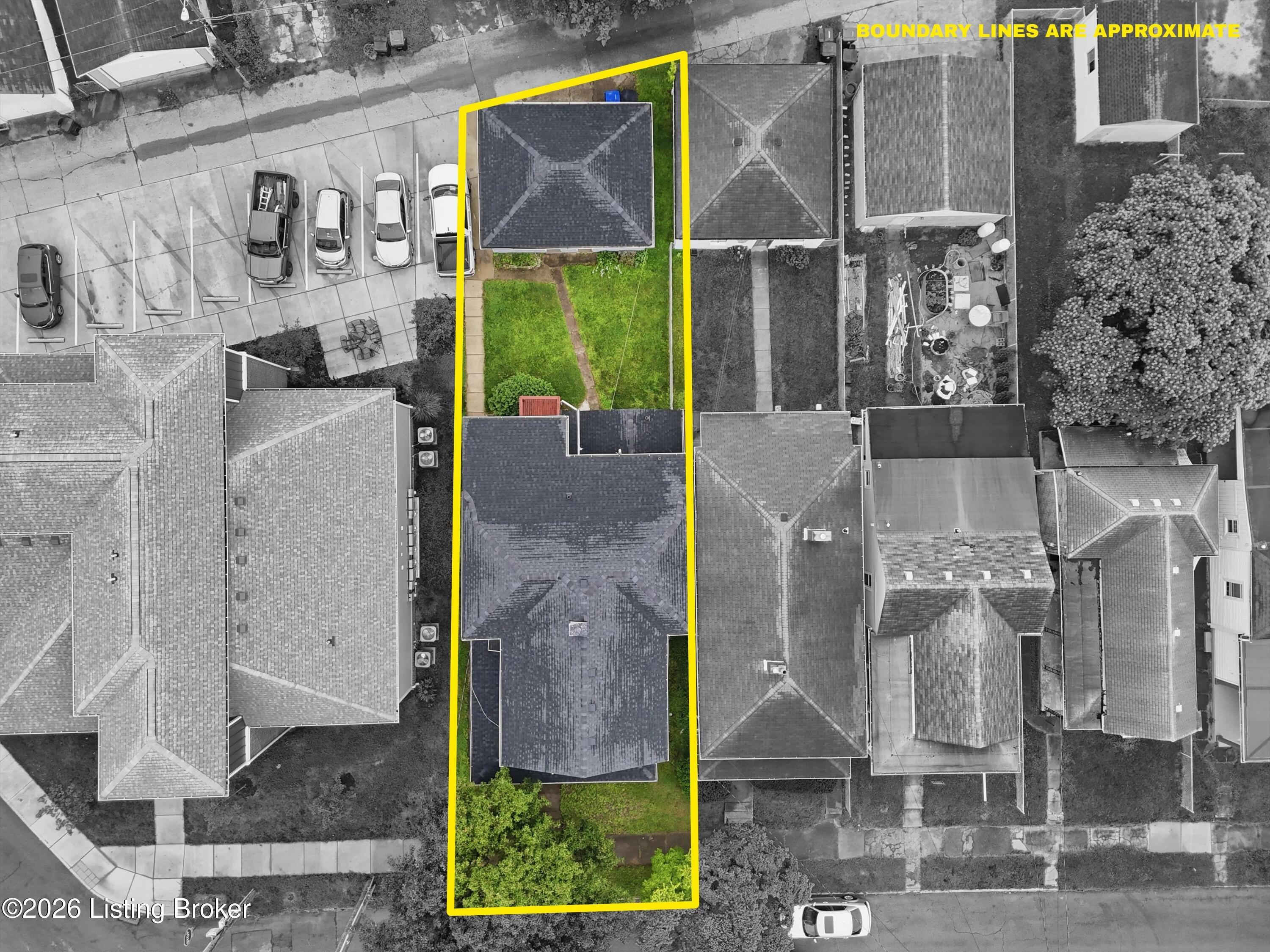 526 Atwood St Property Photo 5