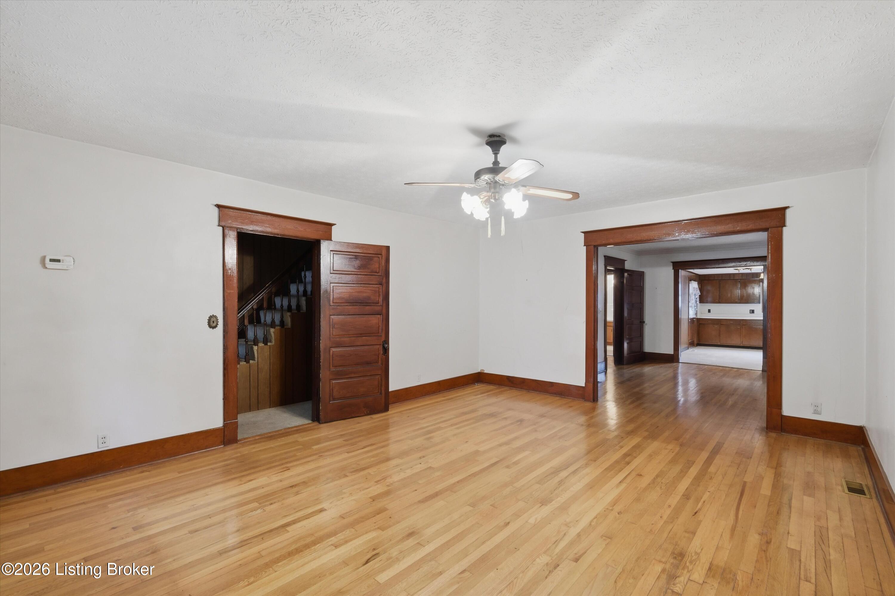 526 Atwood St Property Photo 10
