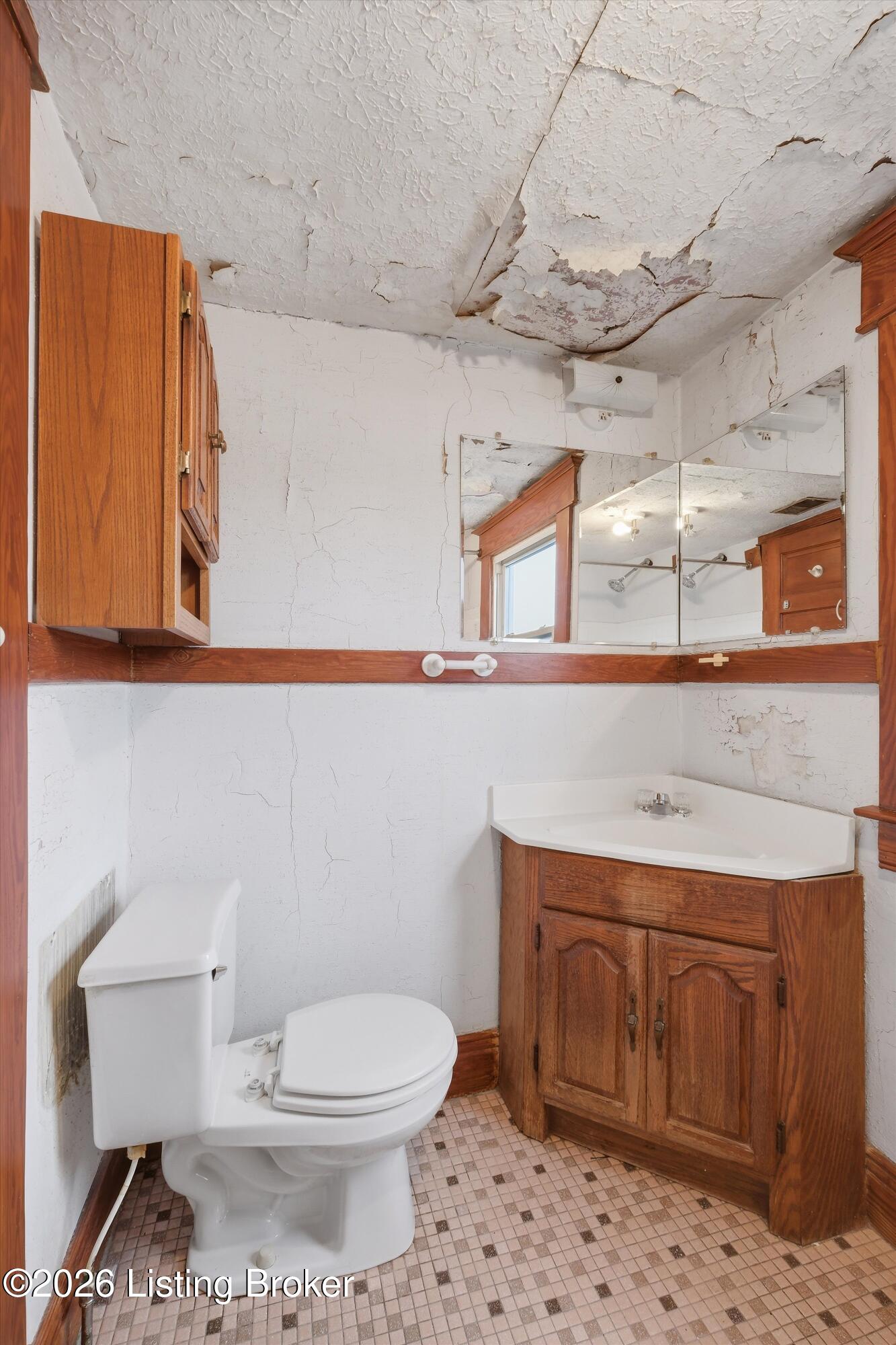 526 Atwood St Property Photo 35