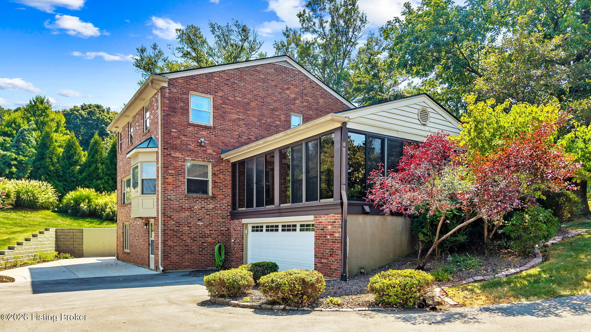 6315 Shadow Wood Ct Property Photo 3