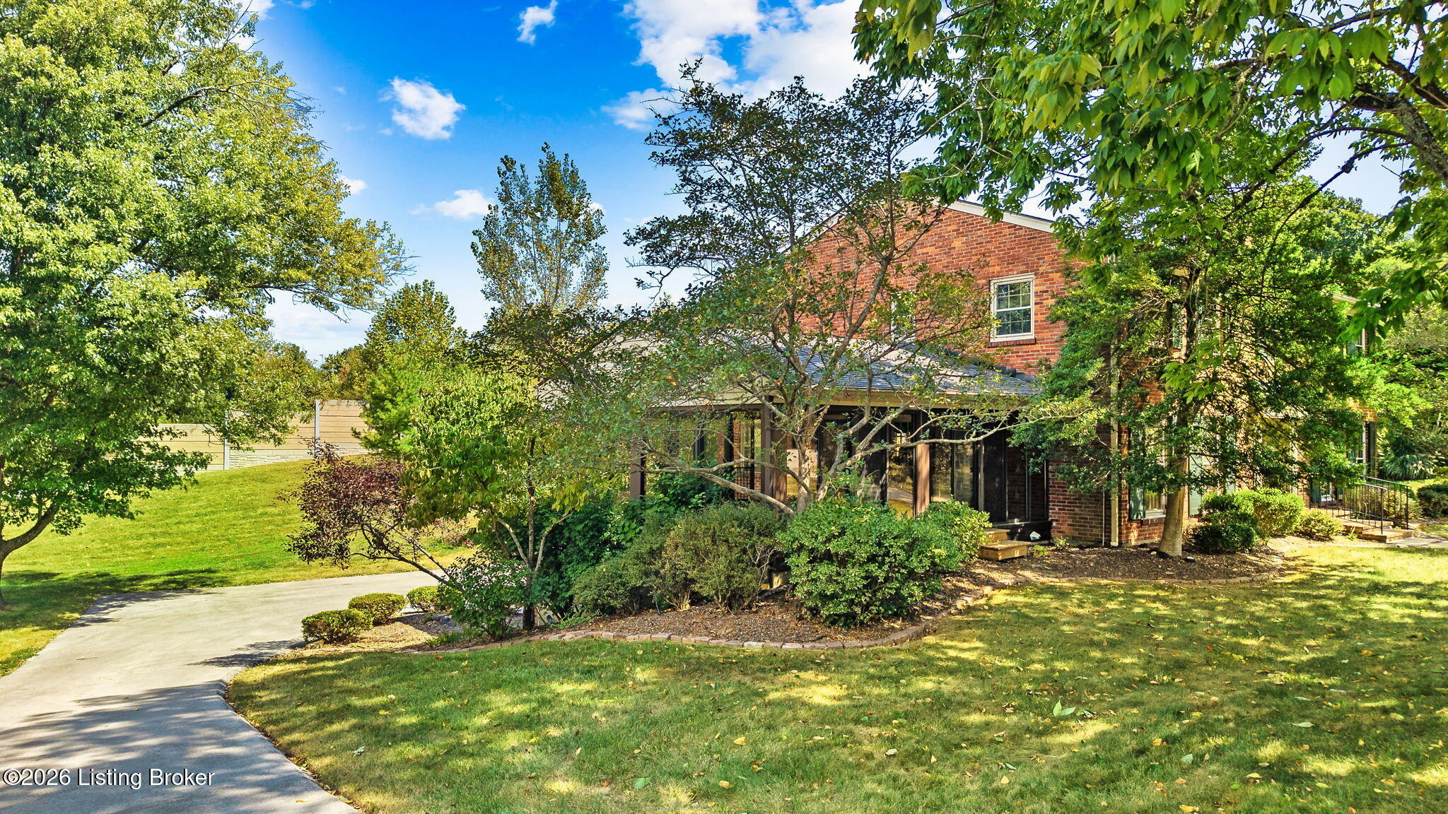 6315 Shadow Wood Ct Property Photo 6