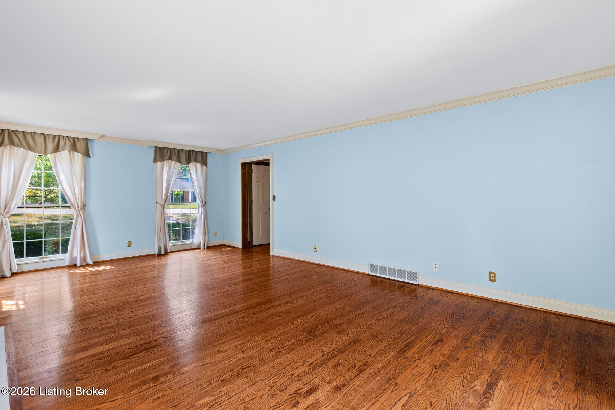 6315 Shadow Wood Ct Property Photo 11