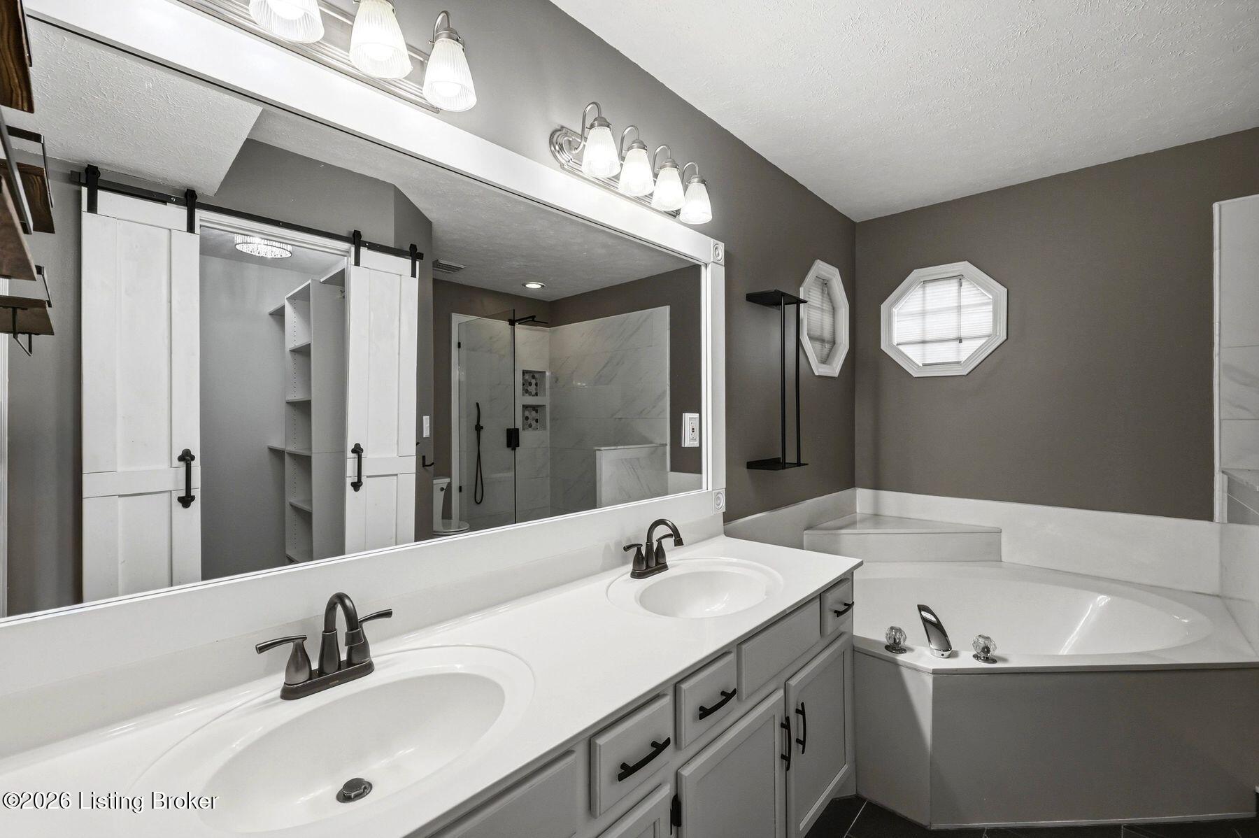 3201 Dewdrop Ct Property Photo 7