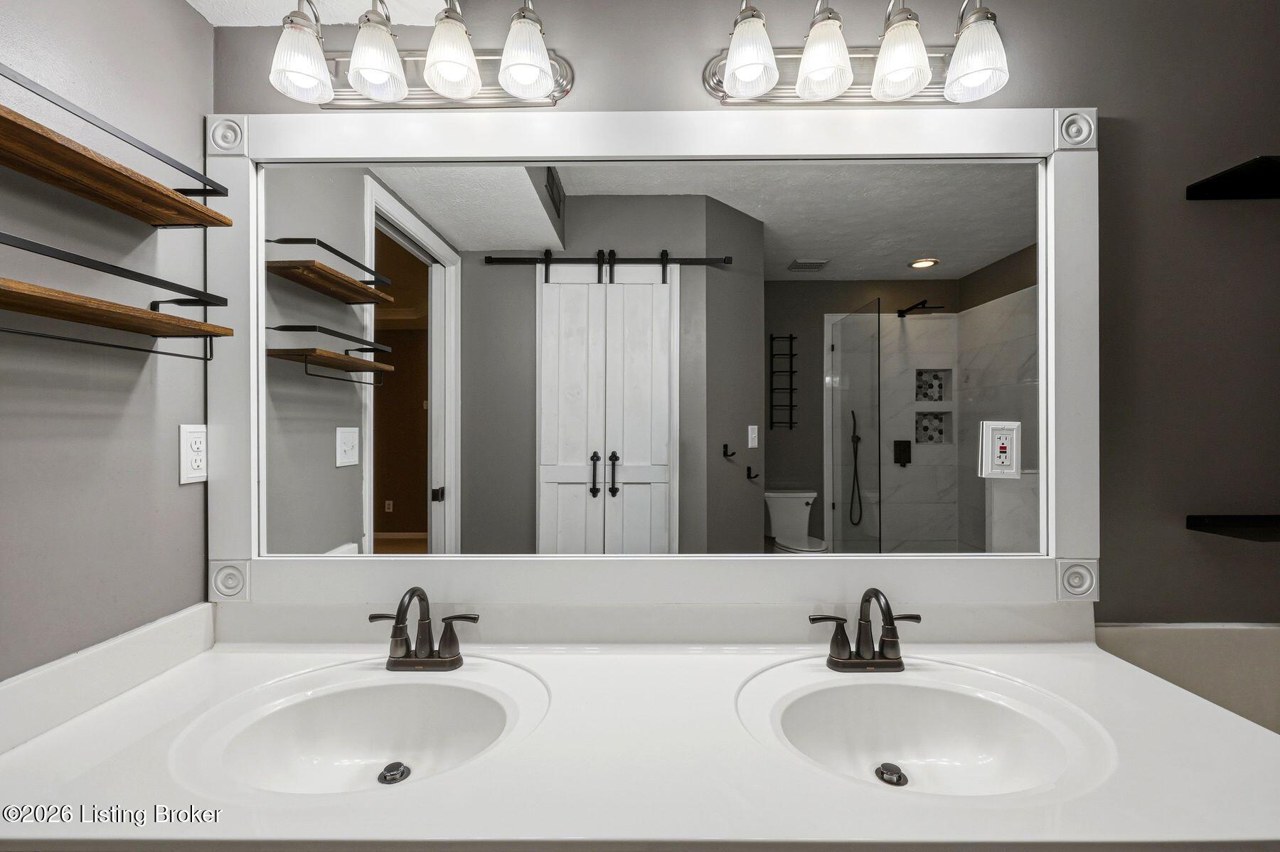 3201 Dewdrop Ct Property Photo 8