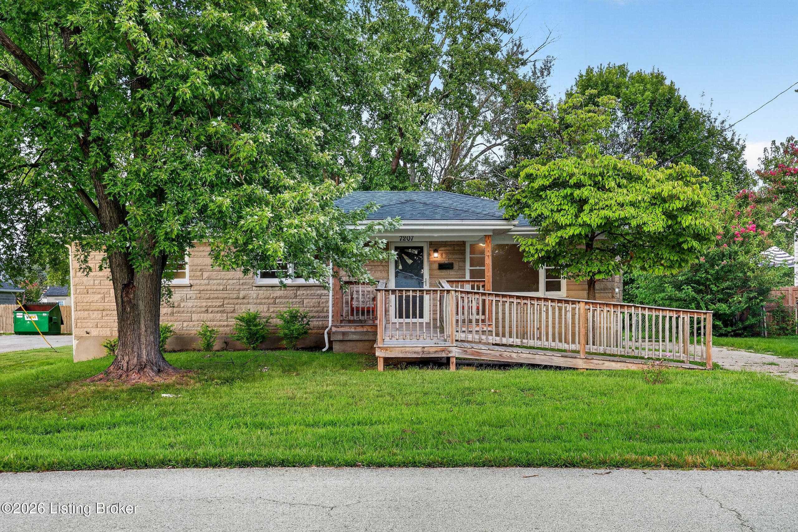 7207 Windemere Dr Property Photo 1