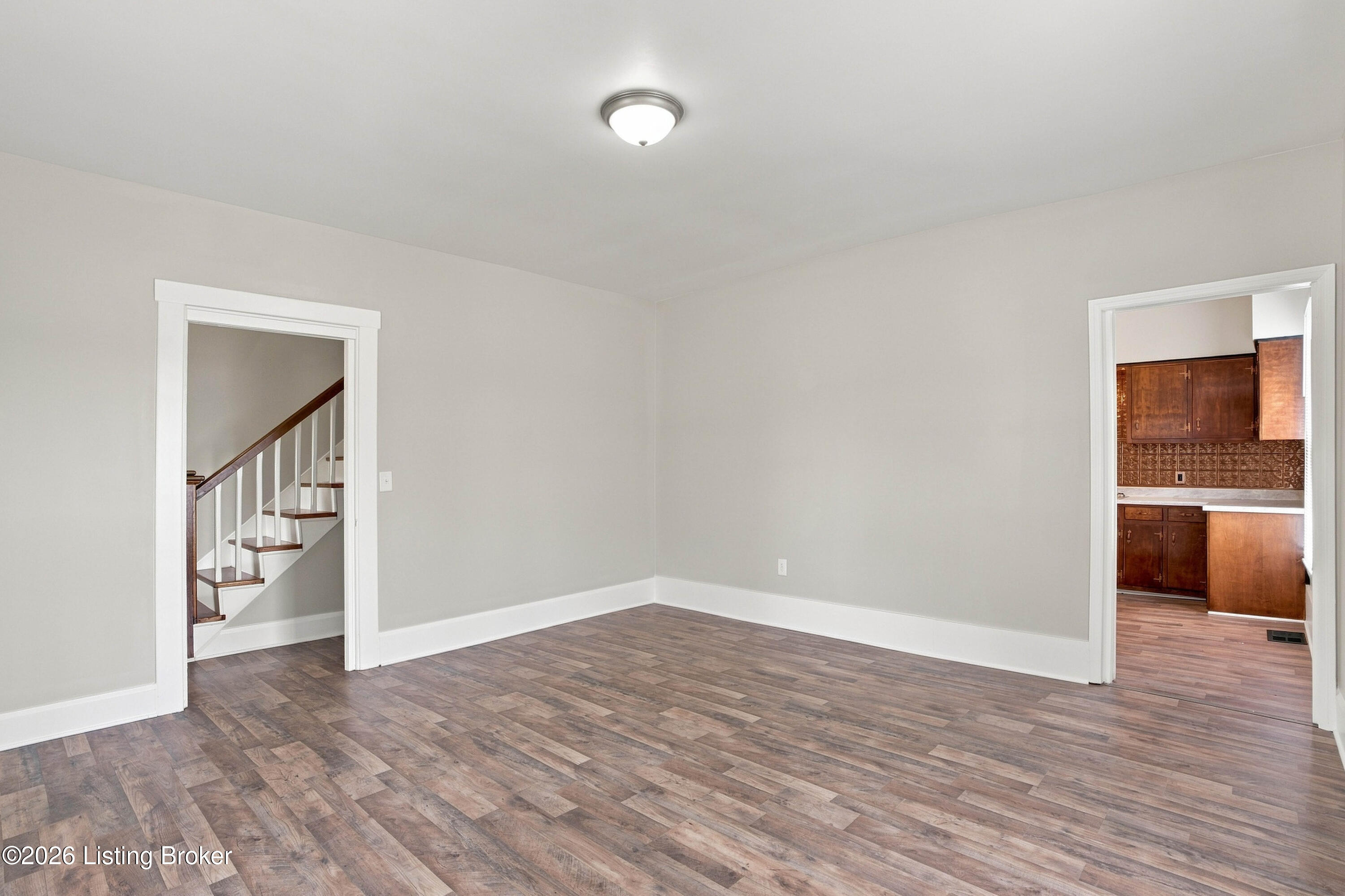 201 Van Buren Rd Property Photo 5