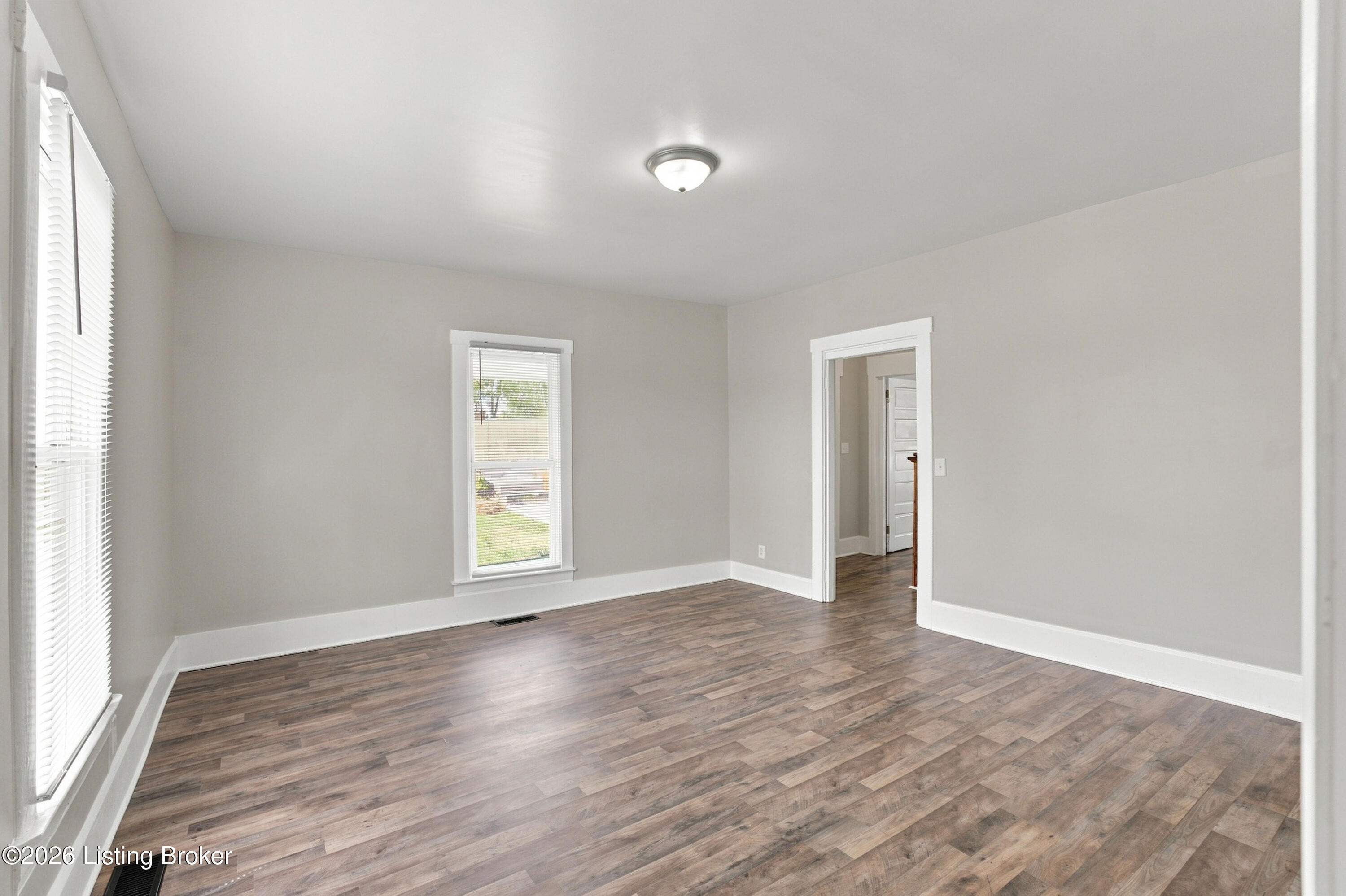 201 Van Buren Rd Property Photo 6