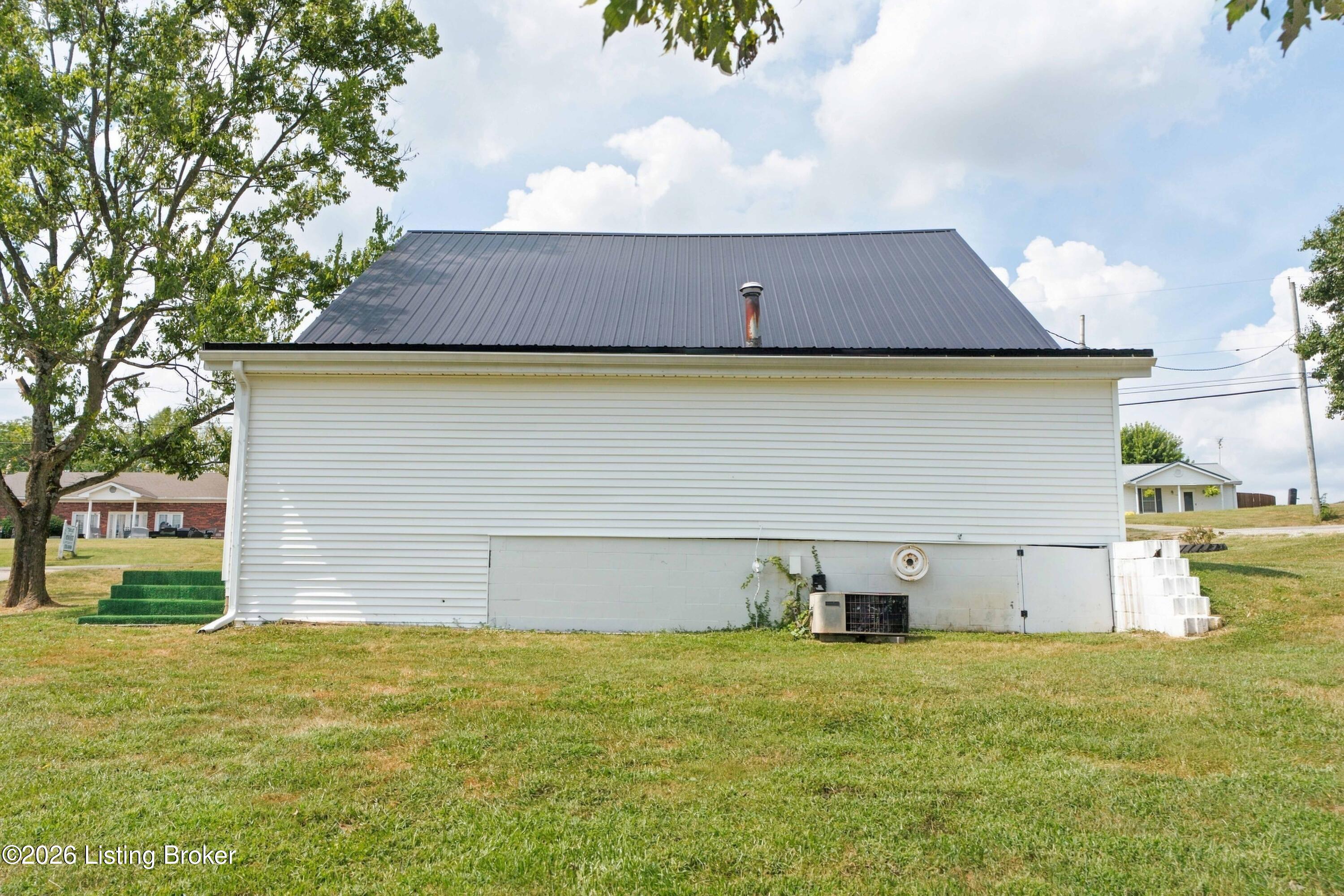 201 Van Buren Rd Property Photo 40