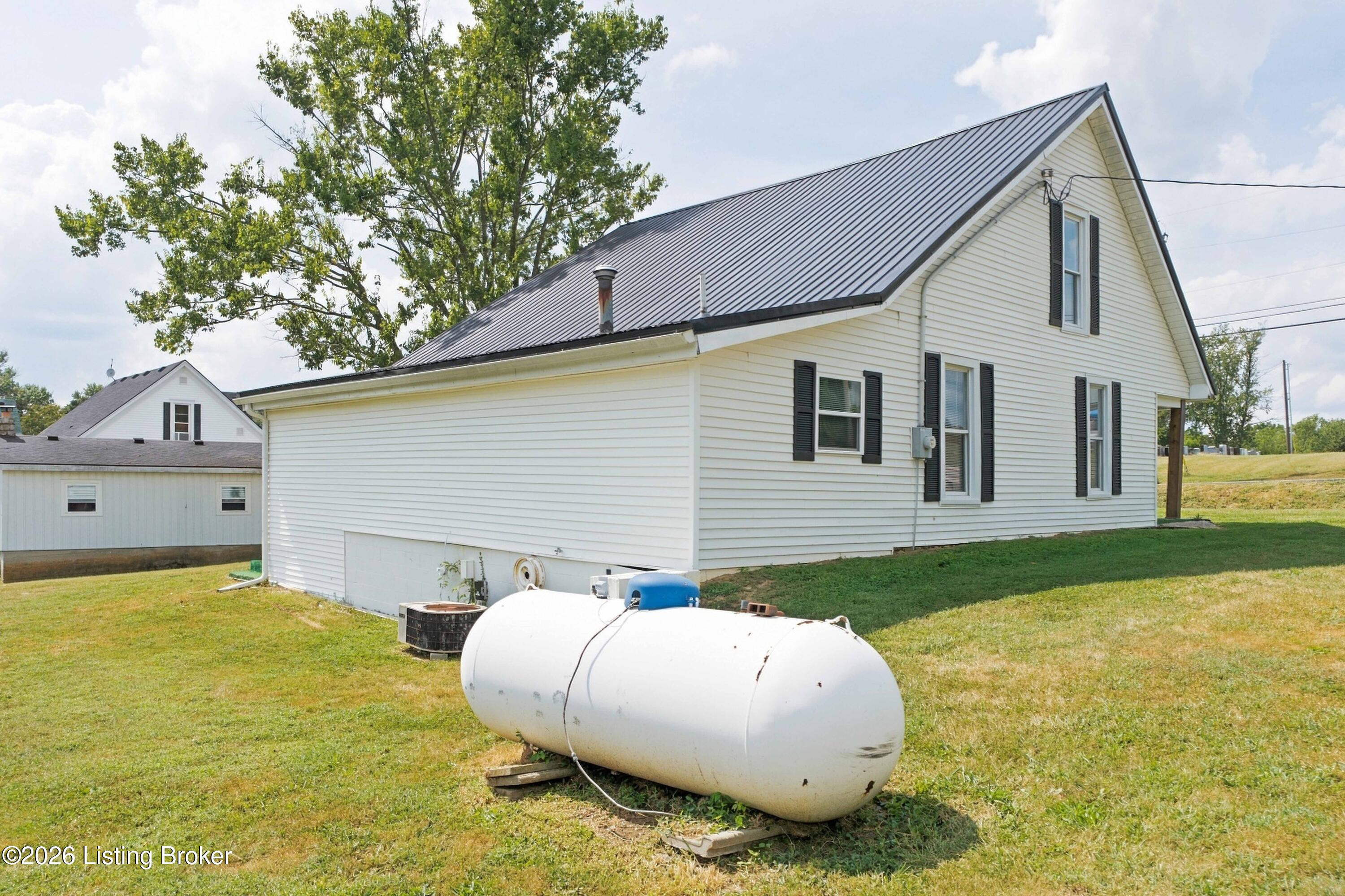 201 Van Buren Rd Property Photo 41