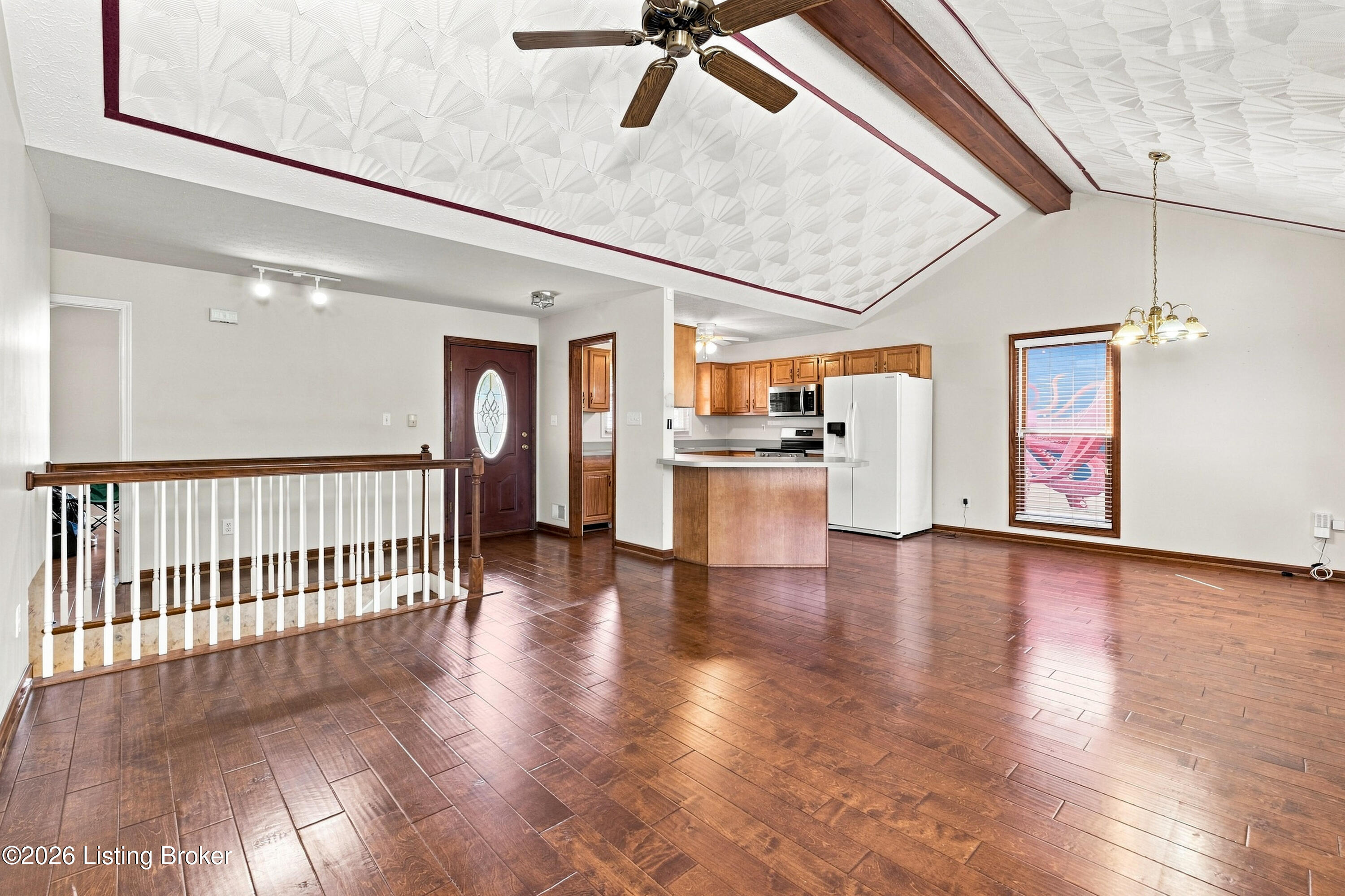 10102 Lanson Ct Property Photo 5