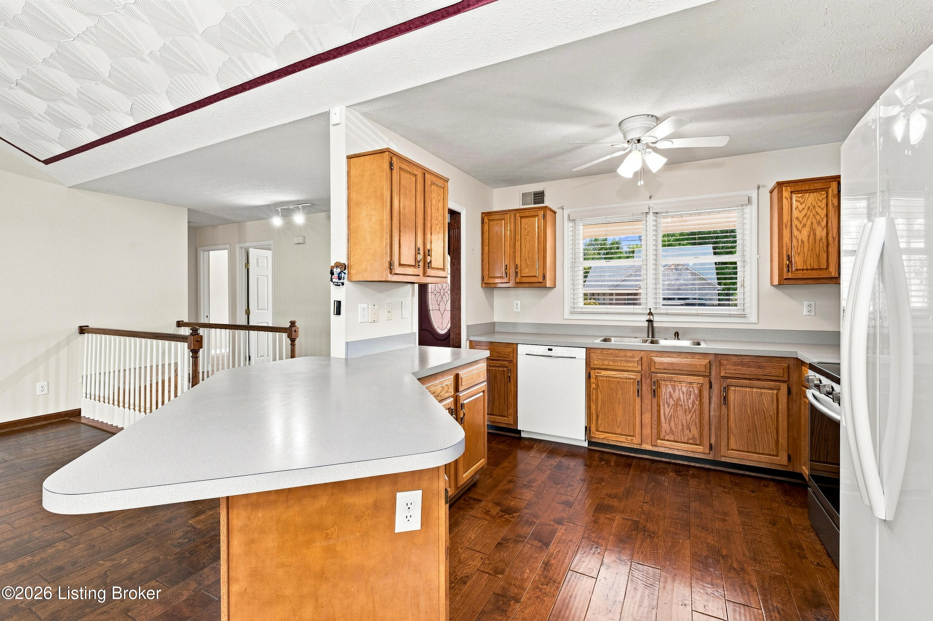 10102 Lanson Ct Property Photo 10