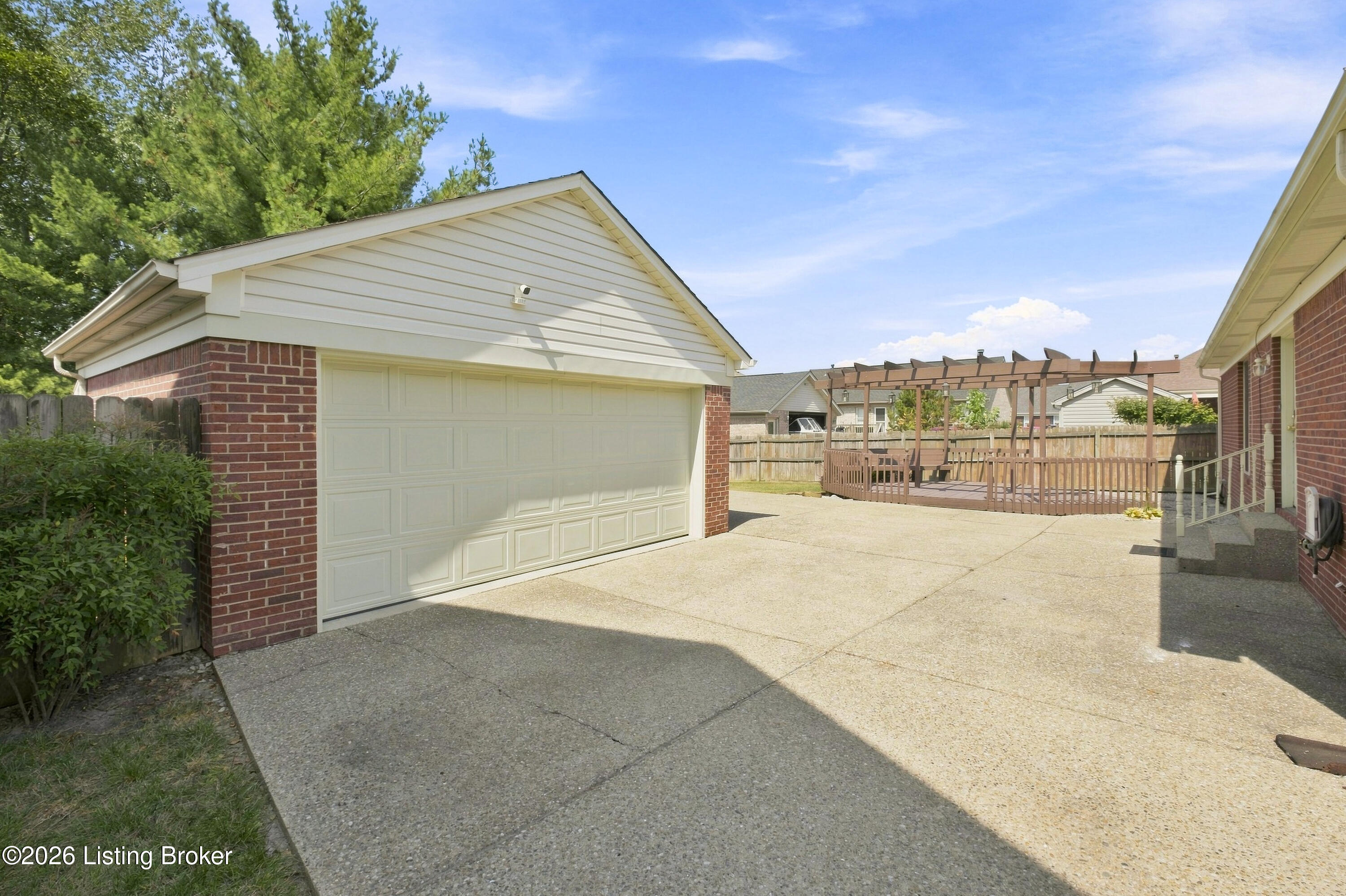 10102 Lanson Ct Property Photo 37