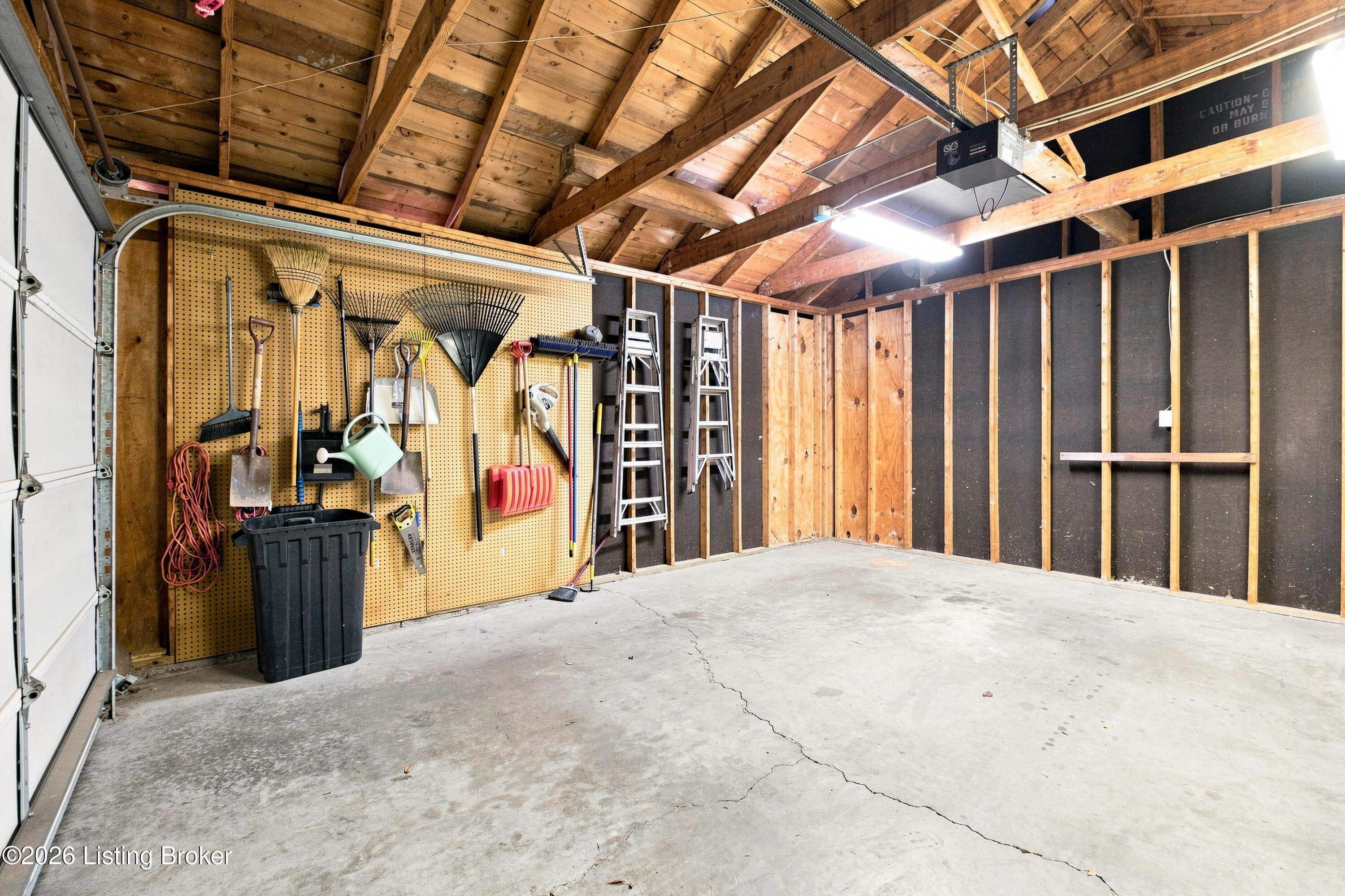 10102 Lanson Ct Property Photo 39