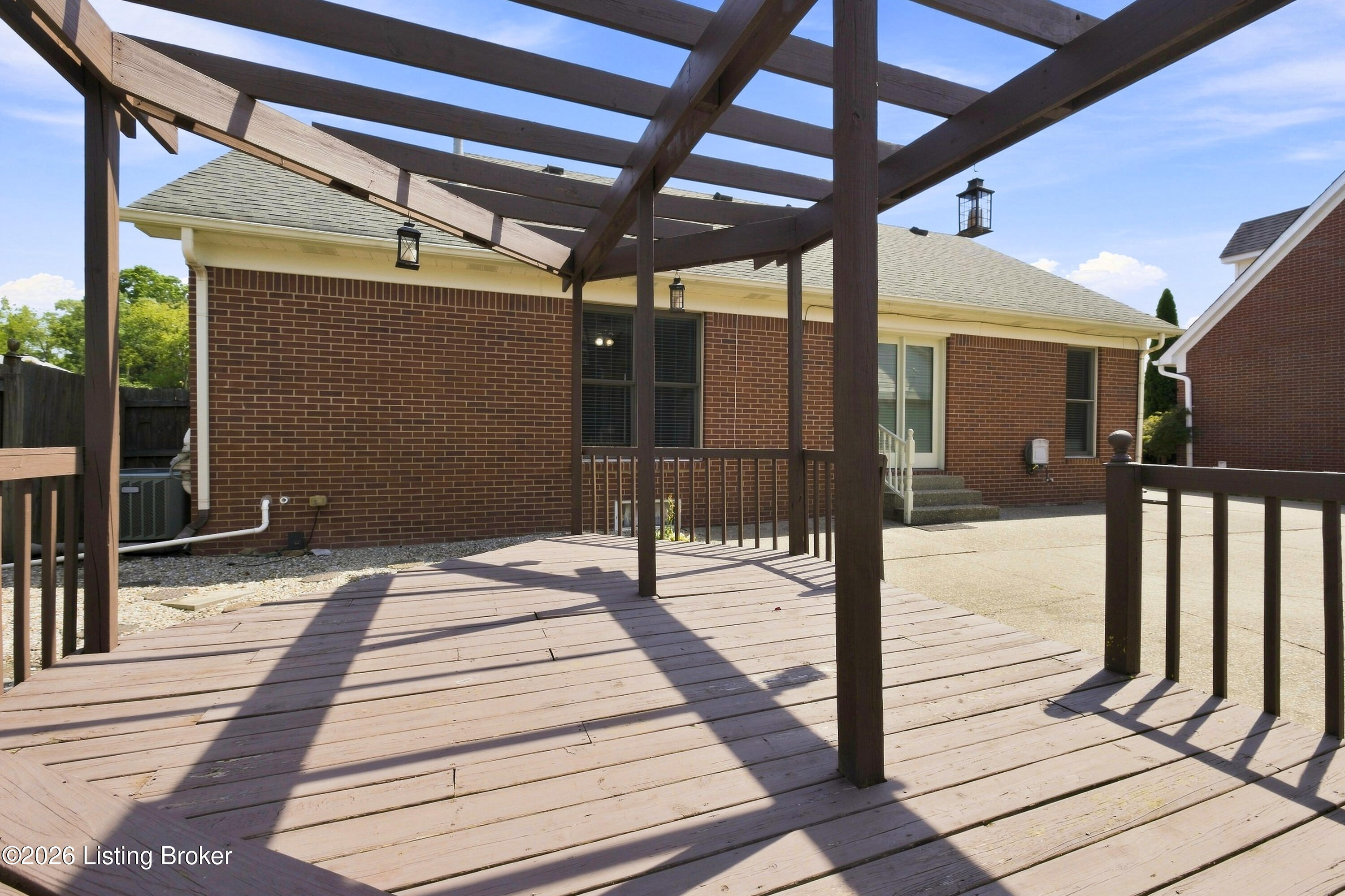 10102 Lanson Ct Property Photo 45