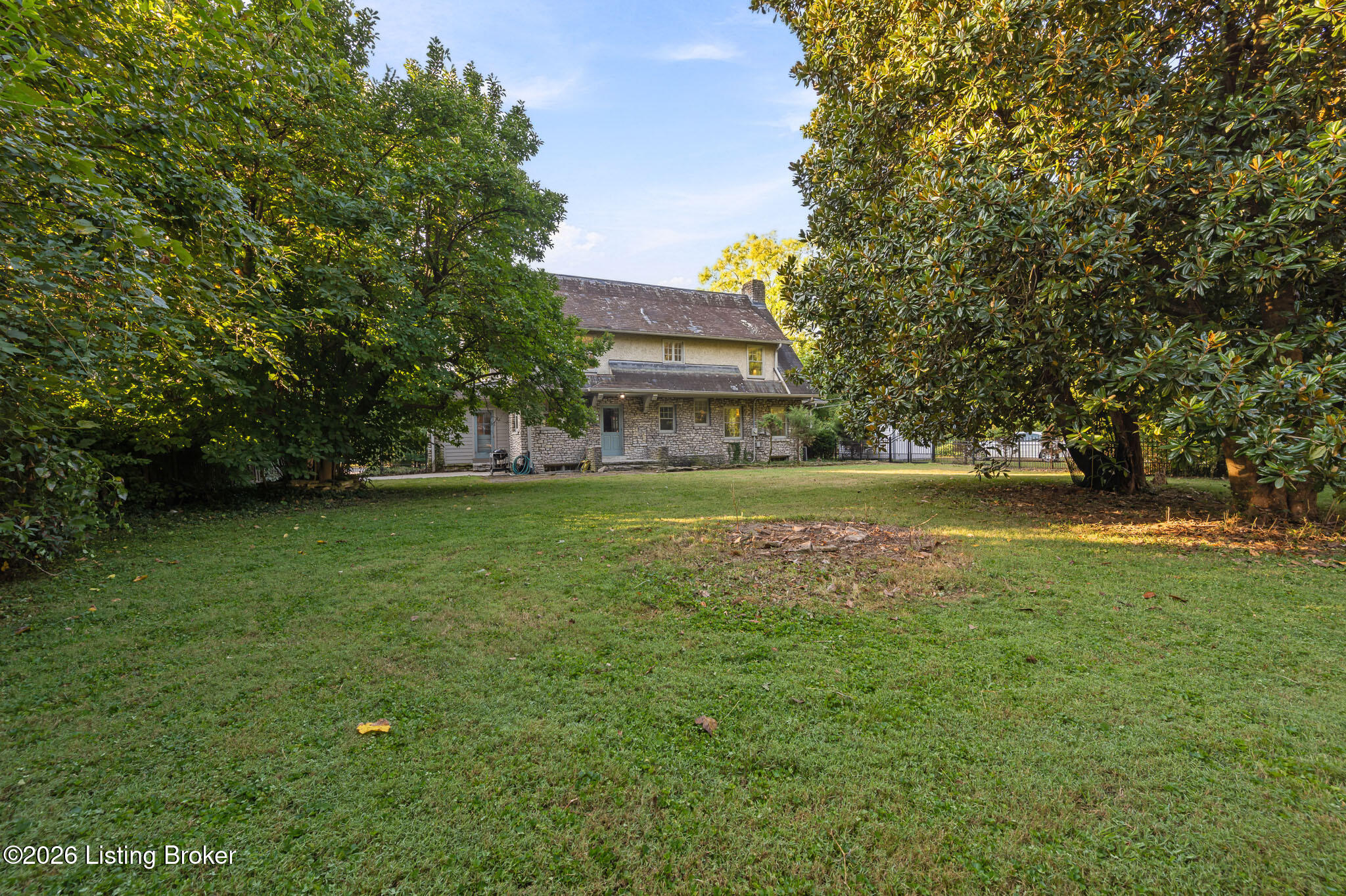 3101 Brownsboro Rd Property Photo 5
