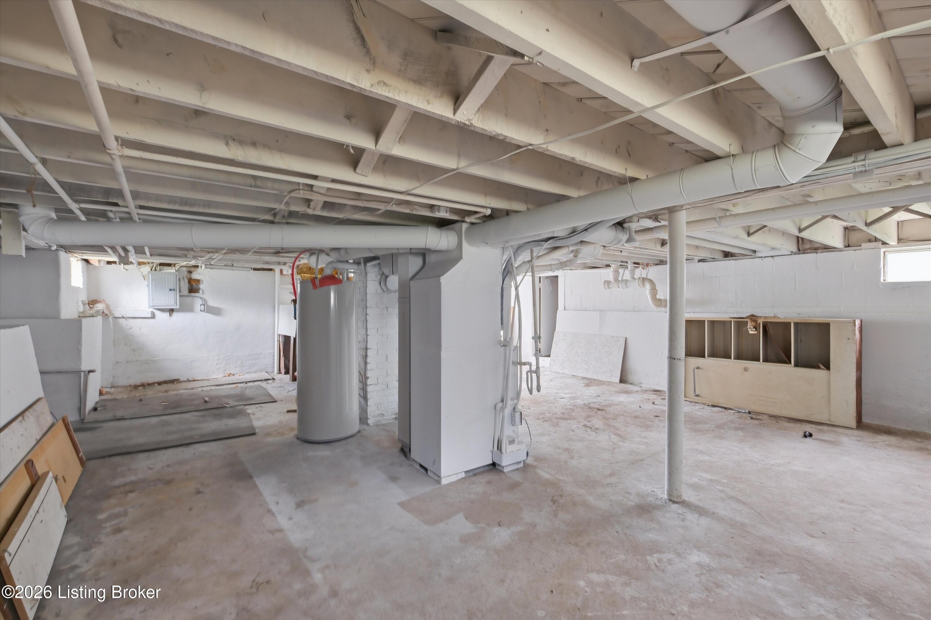 540 W Broadway St Property Photo 29
