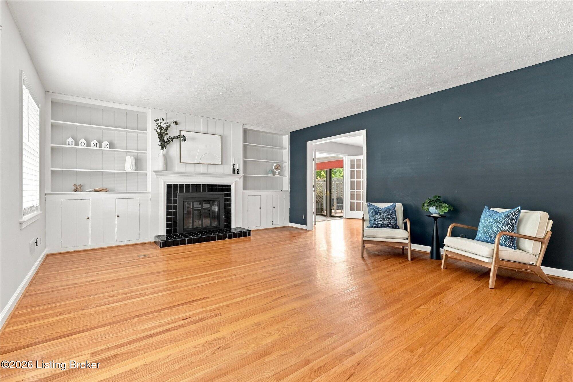 1710 Devondale Dr Property Photo 3