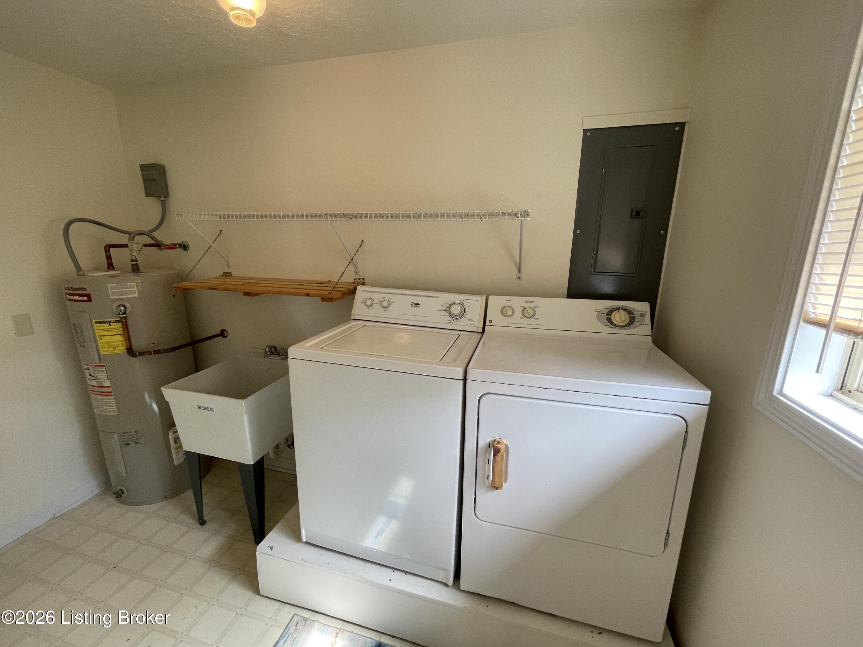 1113 Tara Way Property Photo 11