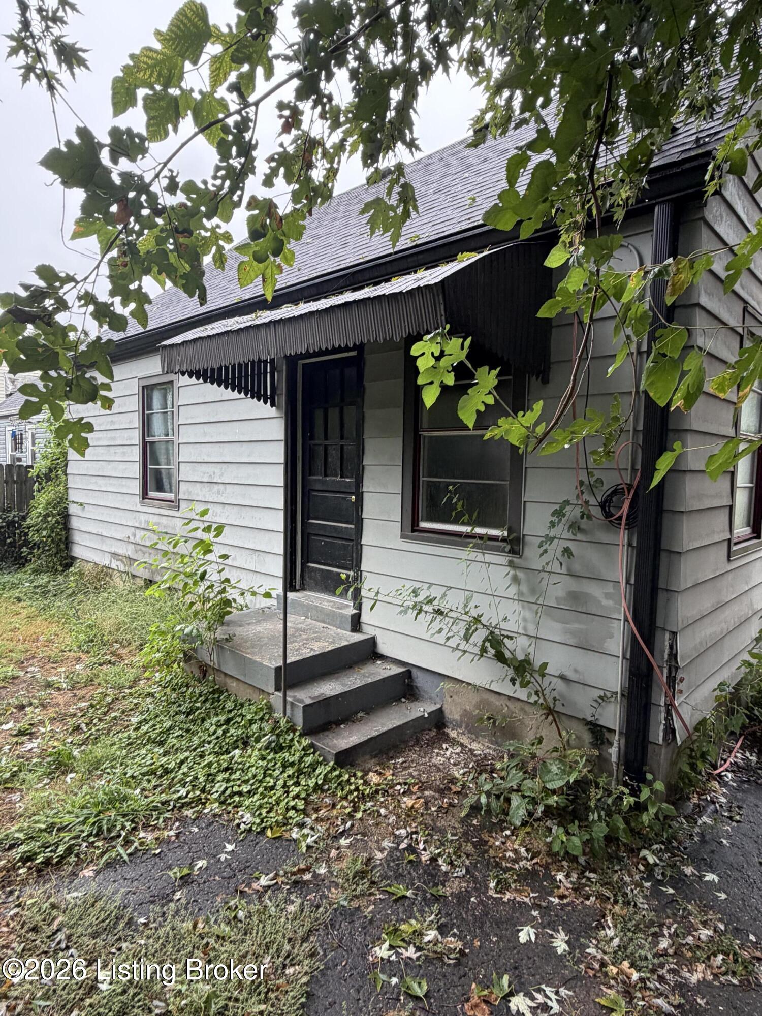 1421 Phyllis Ave Property Photo 2