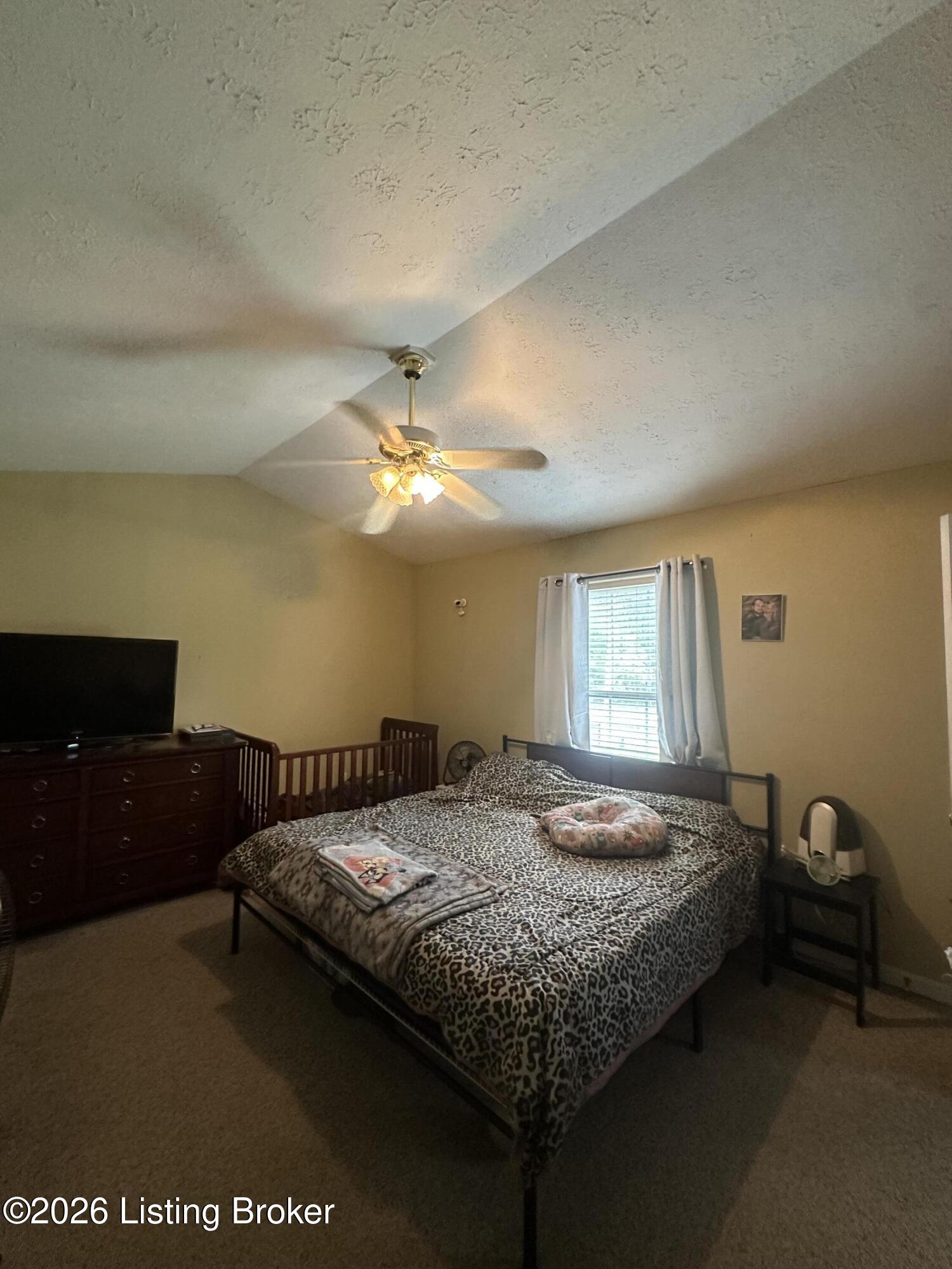 315 Catbird Rd Property Photo 8