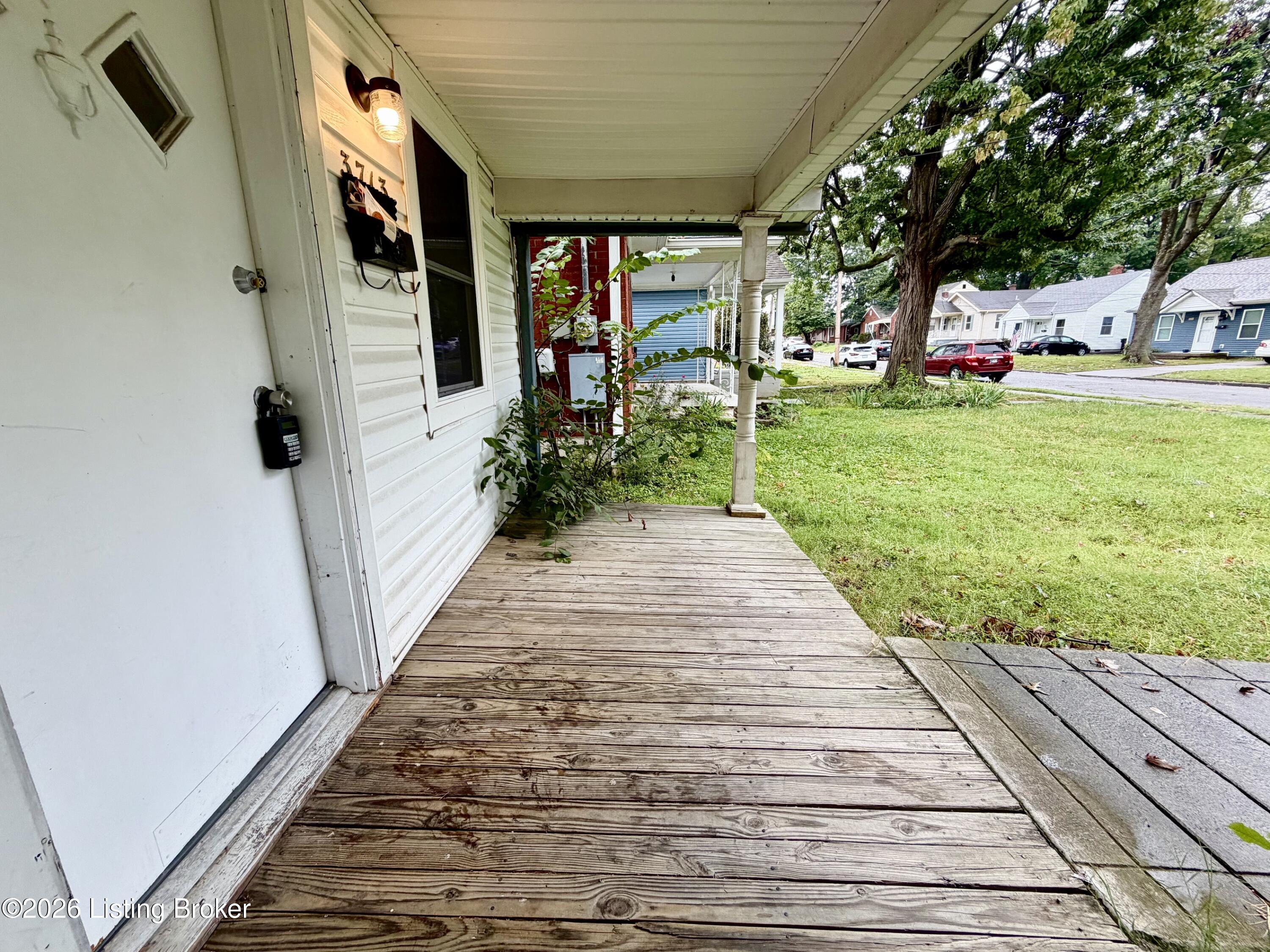 3713 Center St Property Photo 9