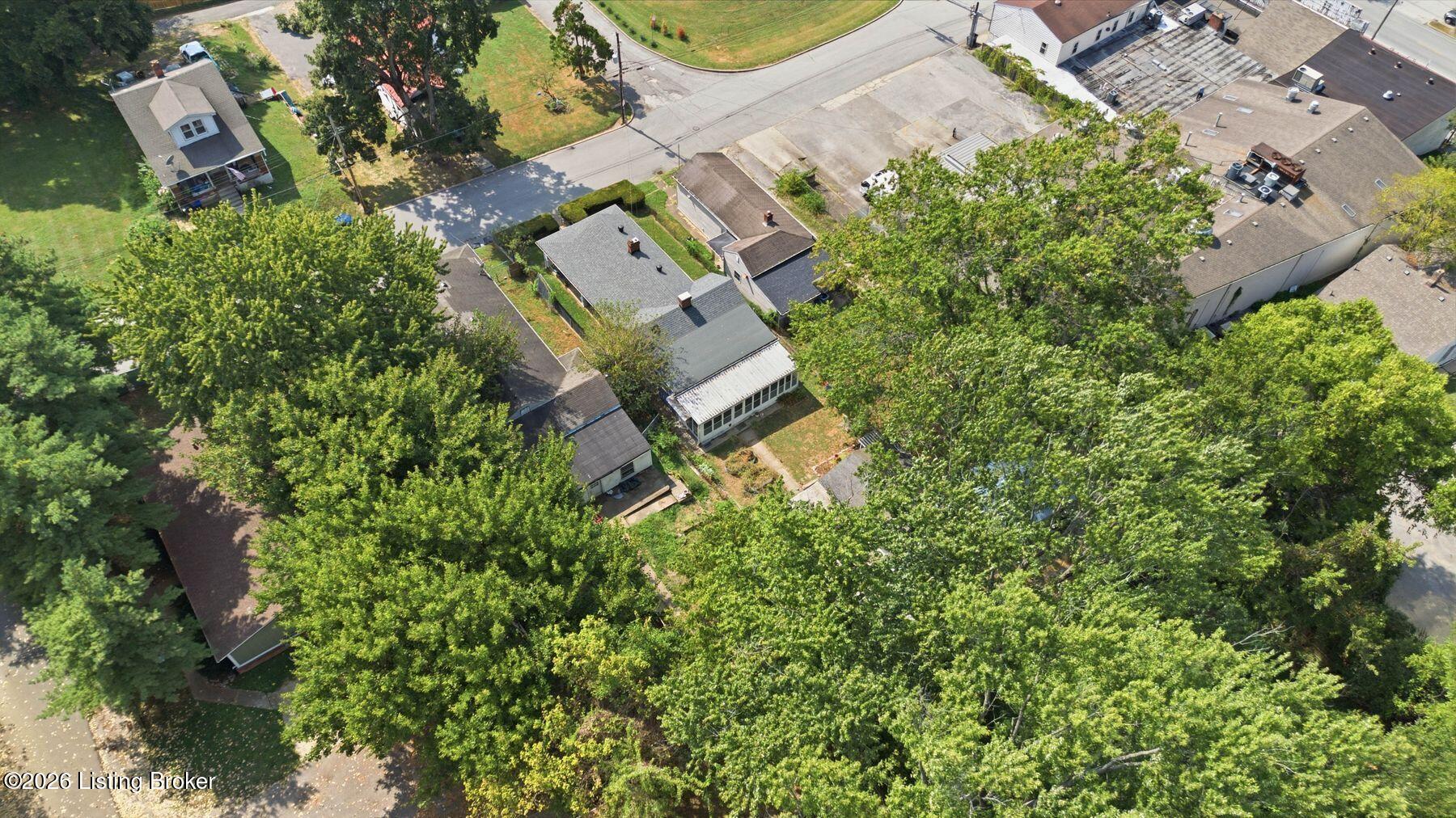 279 Thompson Ave Property Photo 45