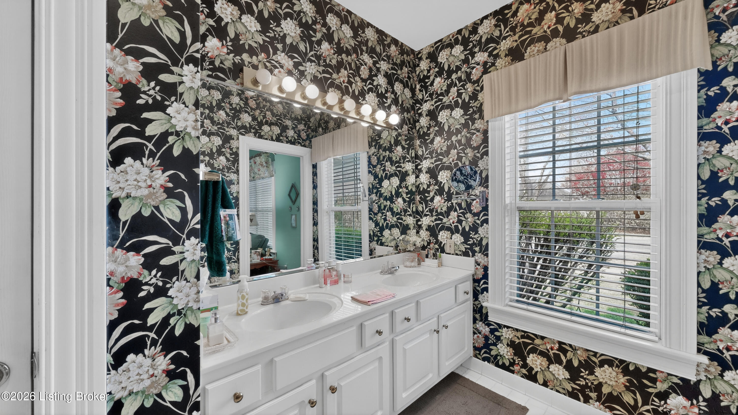 5943 Ashwood Bluff Dr Property Photo 17
