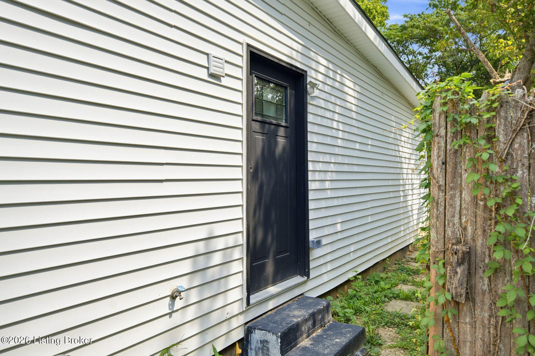 403 Maple Ct Property Photo 33