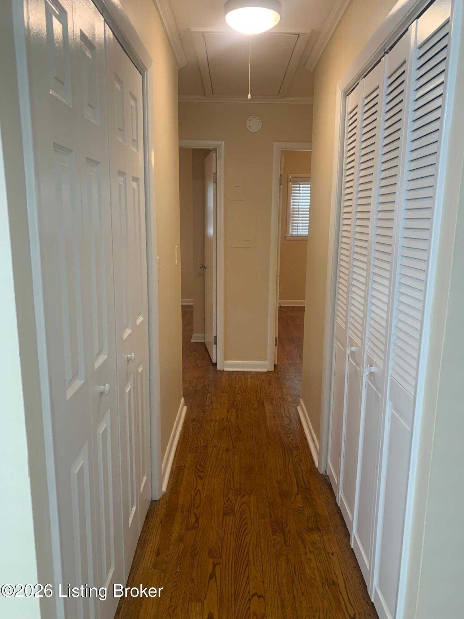 2611 Gardiner Ln Property Photo 7