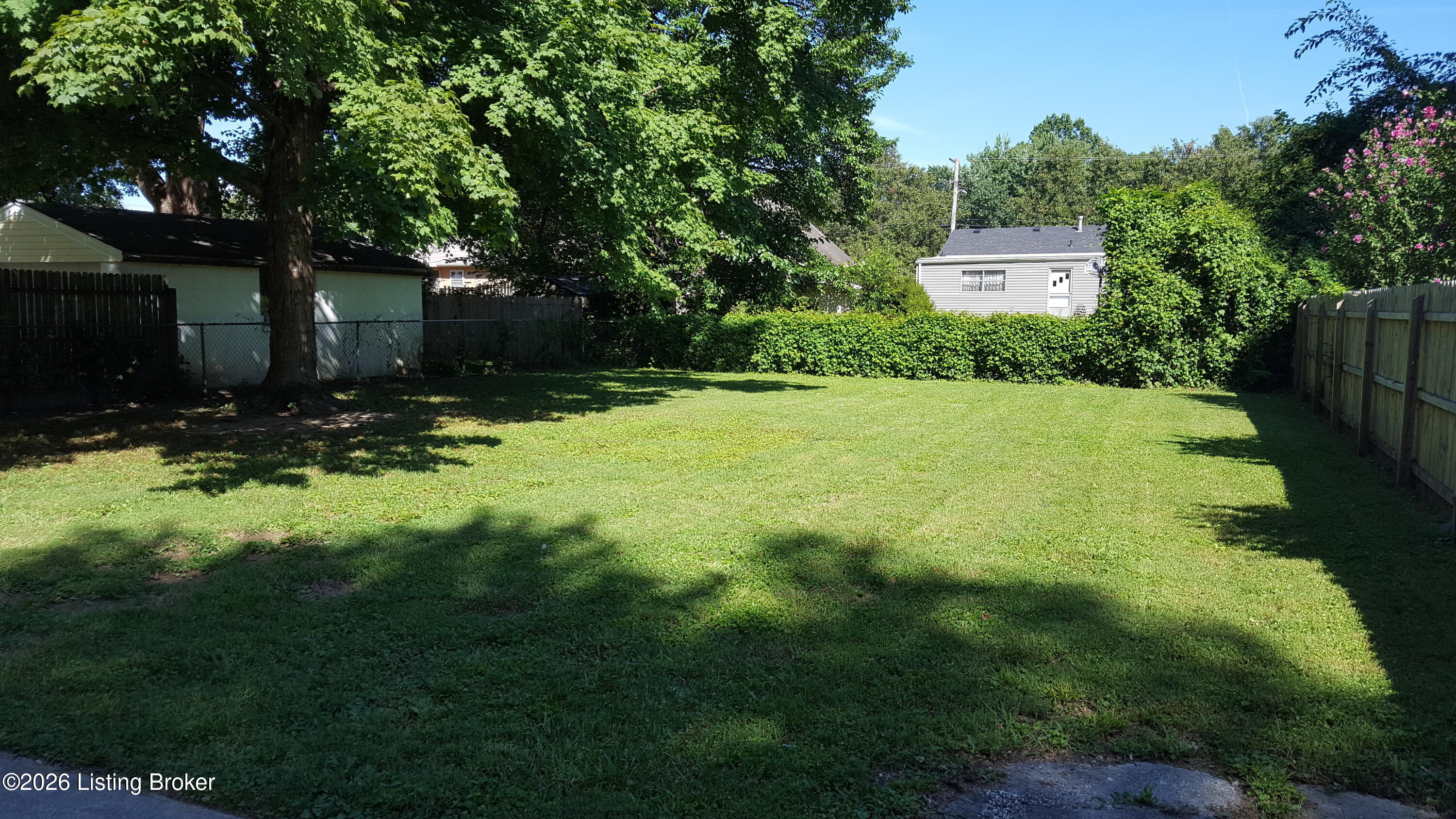 2611 Gardiner Ln Property Photo 13