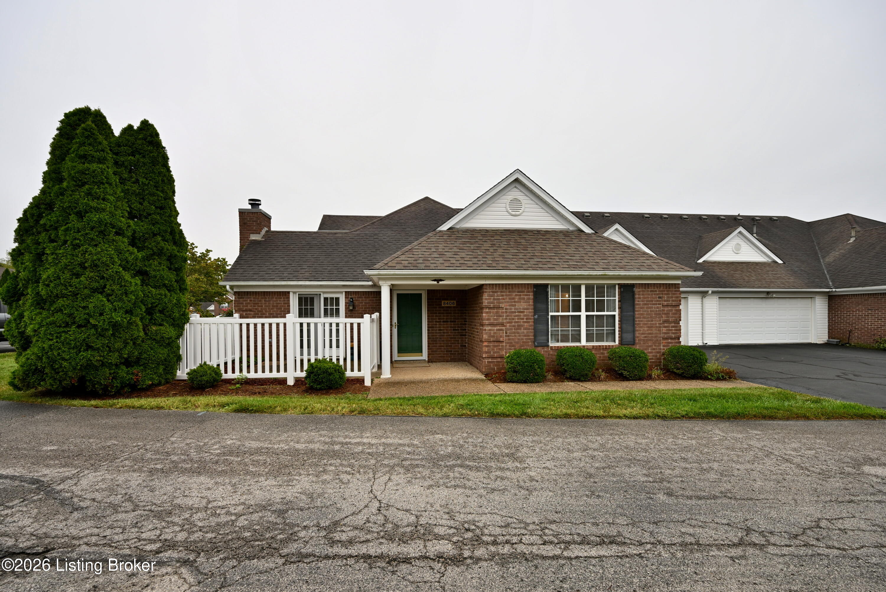 8406 Eagle Creek Dr Property Photo 2