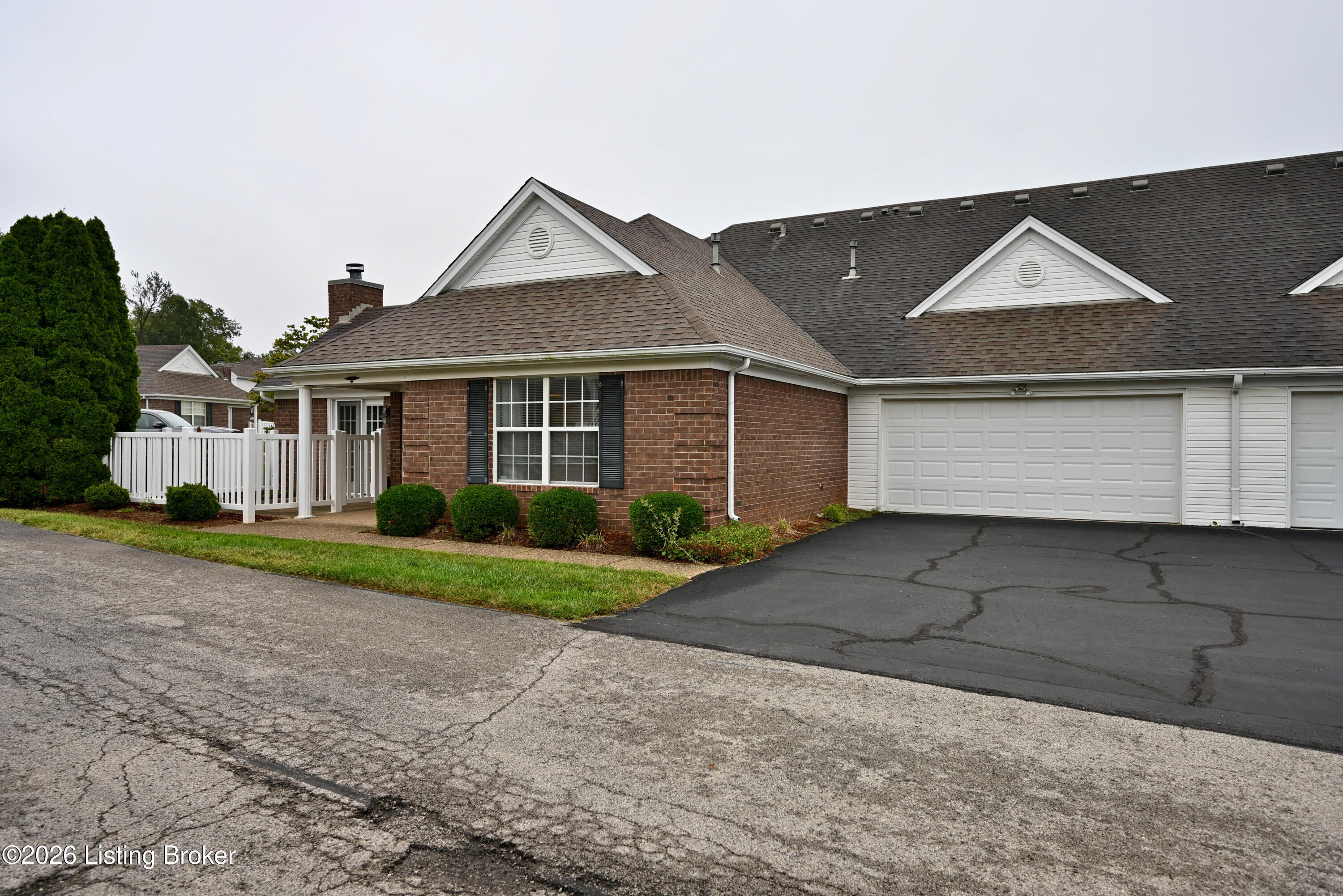 8406 Eagle Creek Dr Property Photo 4