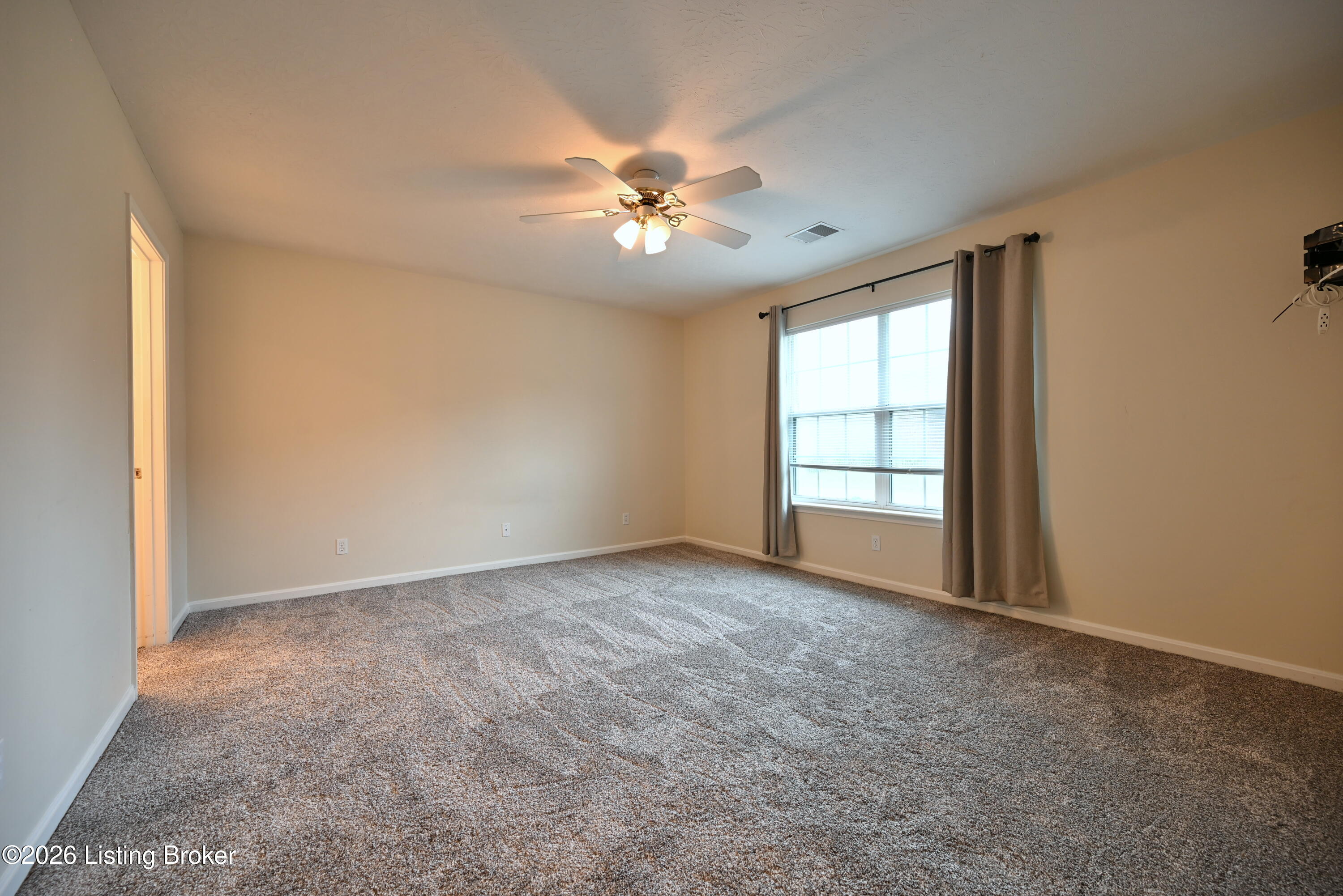 8406 Eagle Creek Dr Property Photo 21