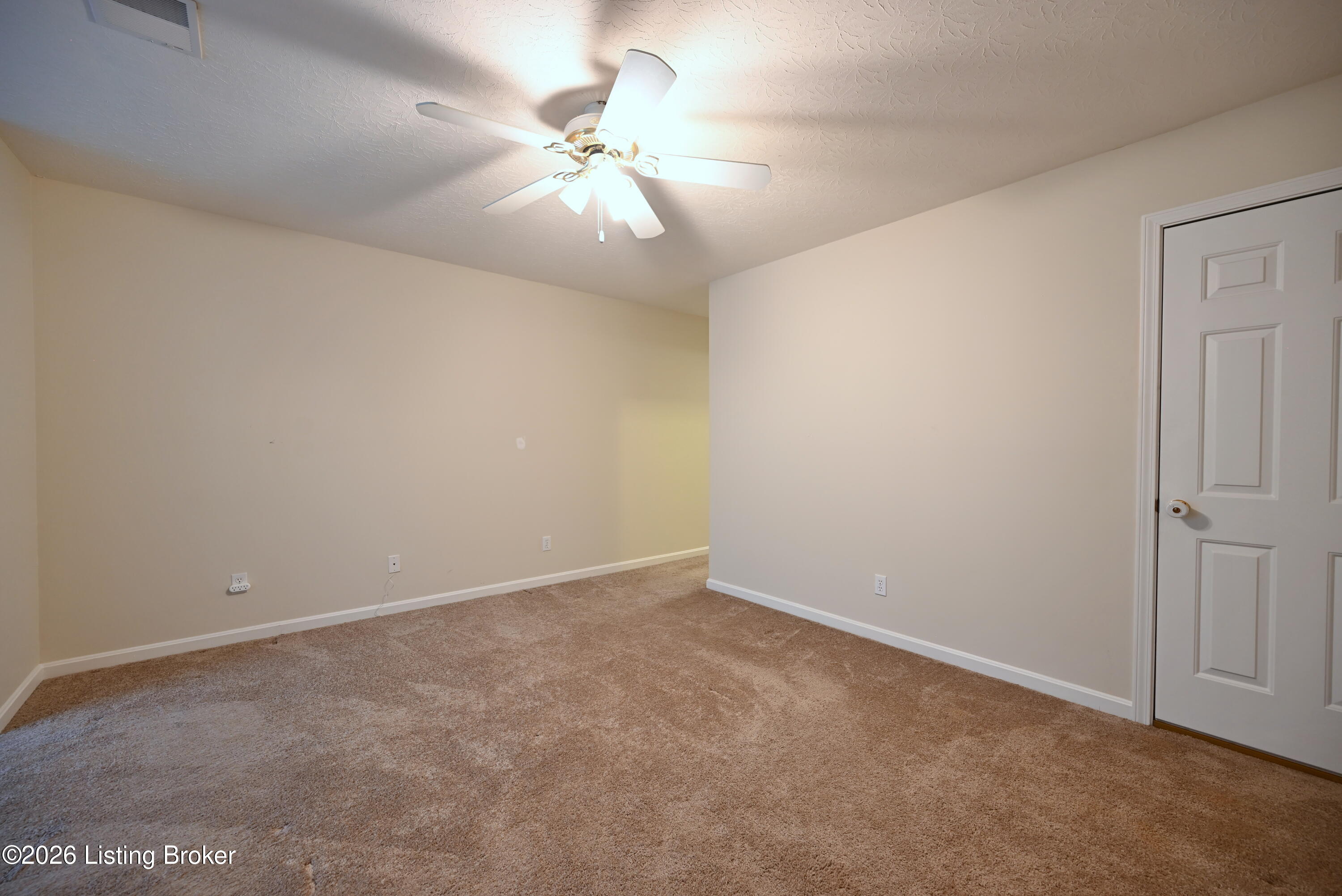 8406 Eagle Creek Dr Property Photo 29