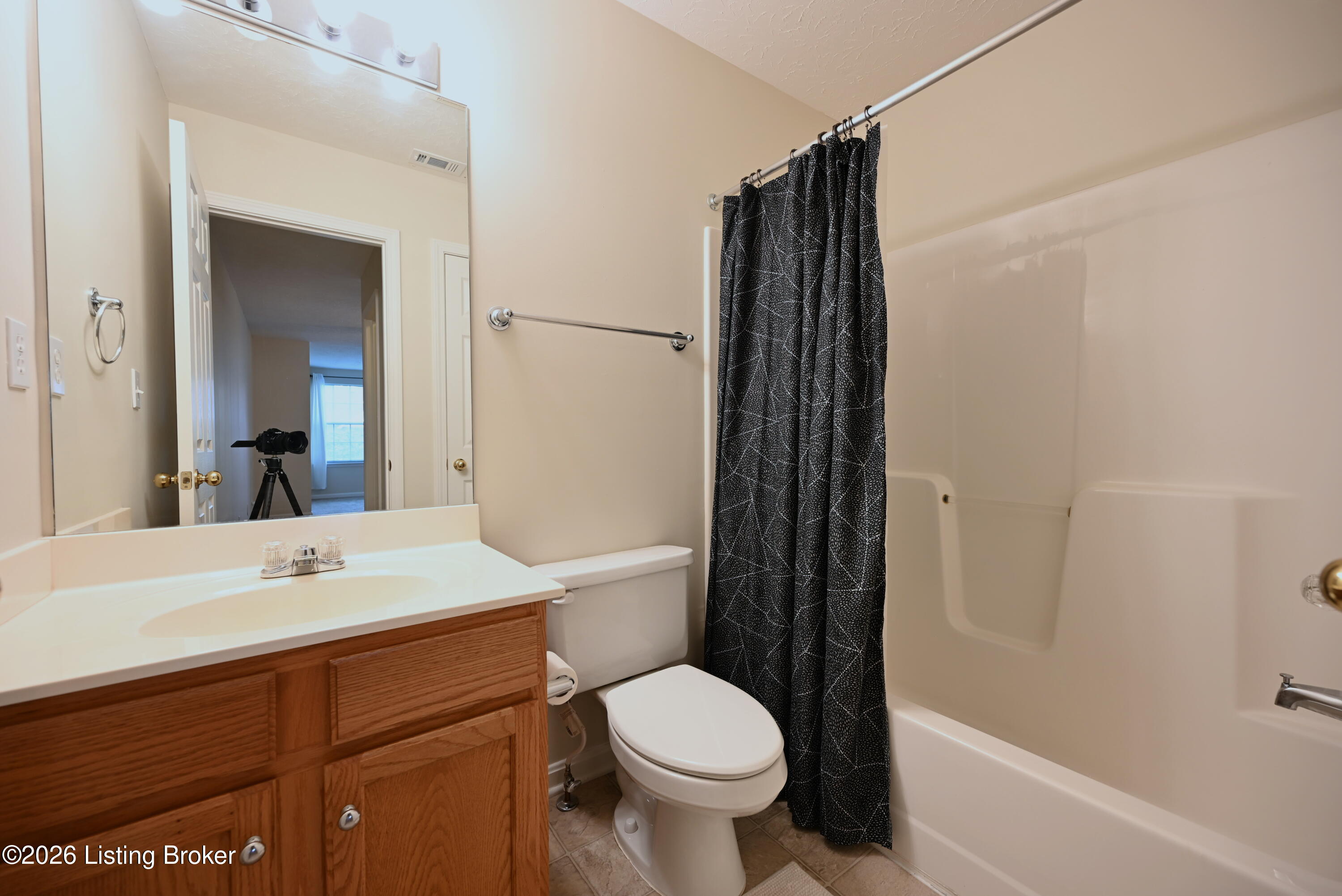 8406 Eagle Creek Dr Property Photo 32