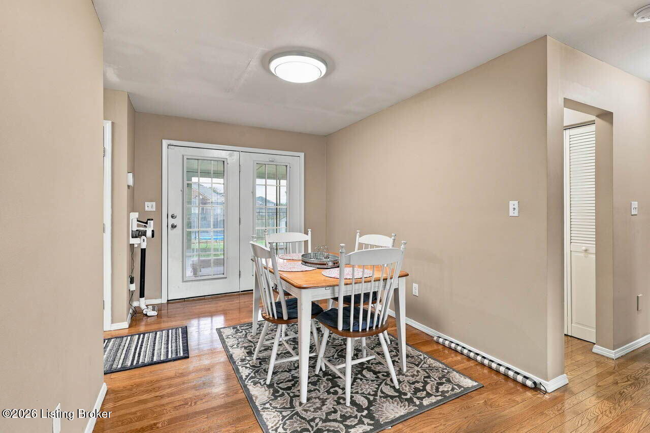 453 Erie Ct Property Photo 13