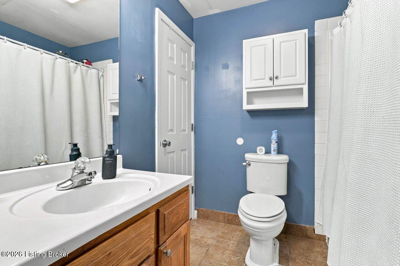 453 Erie Ct Property Photo 26