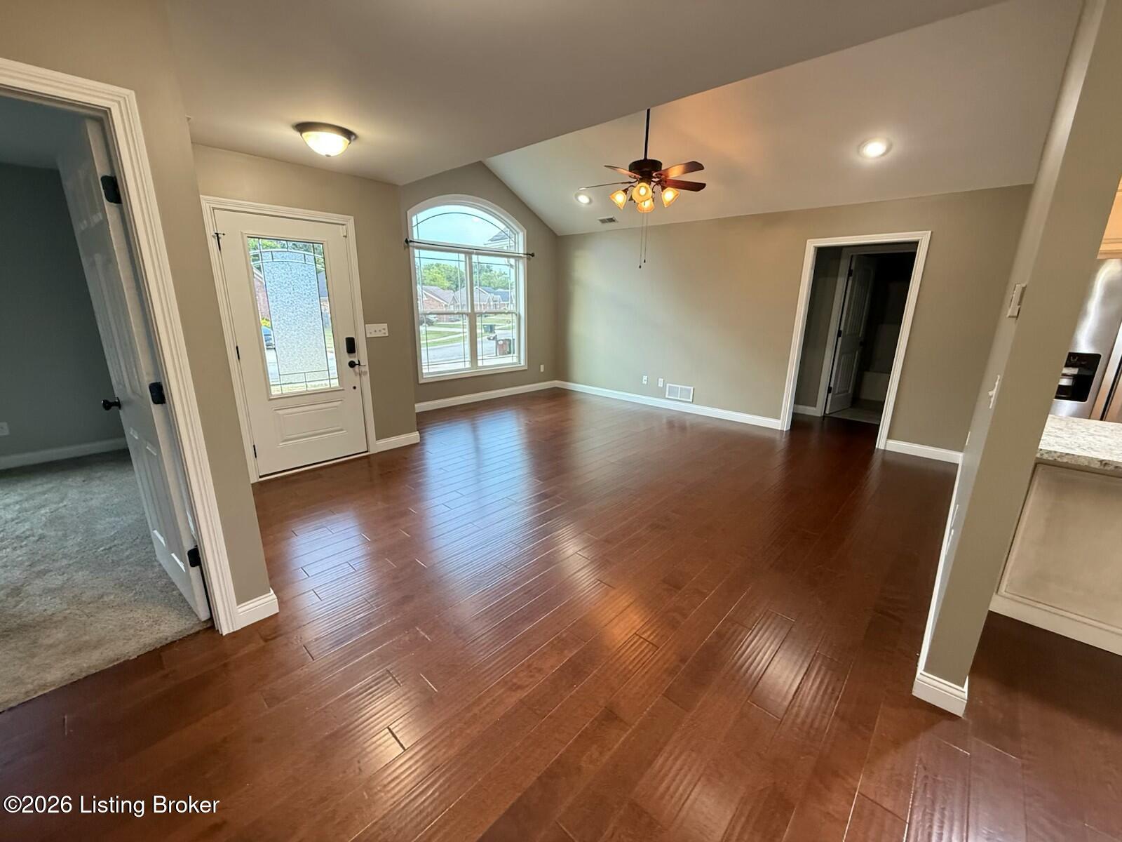 503 Meadowcrest Dr Property Photo 6