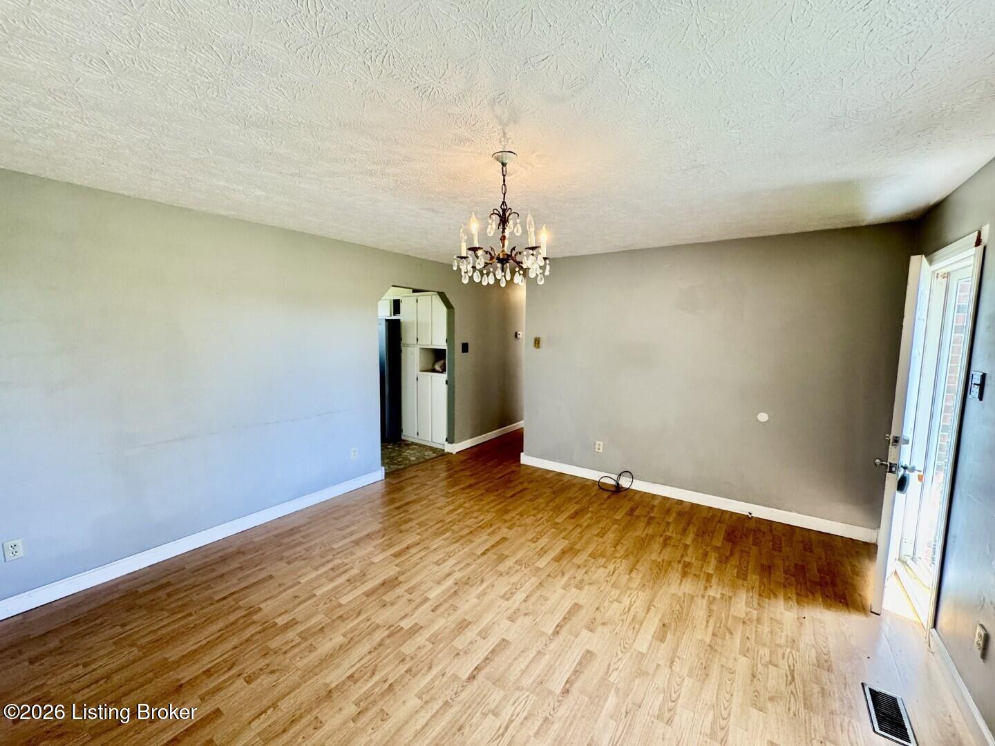 3390 Polin Rd Property Photo 7