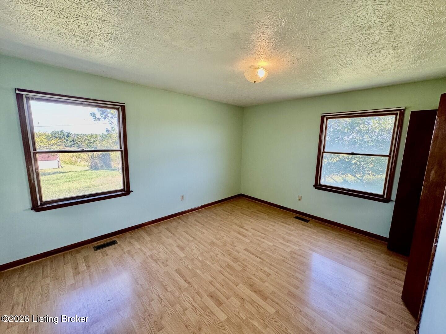 3390 Polin Rd Property Photo 8
