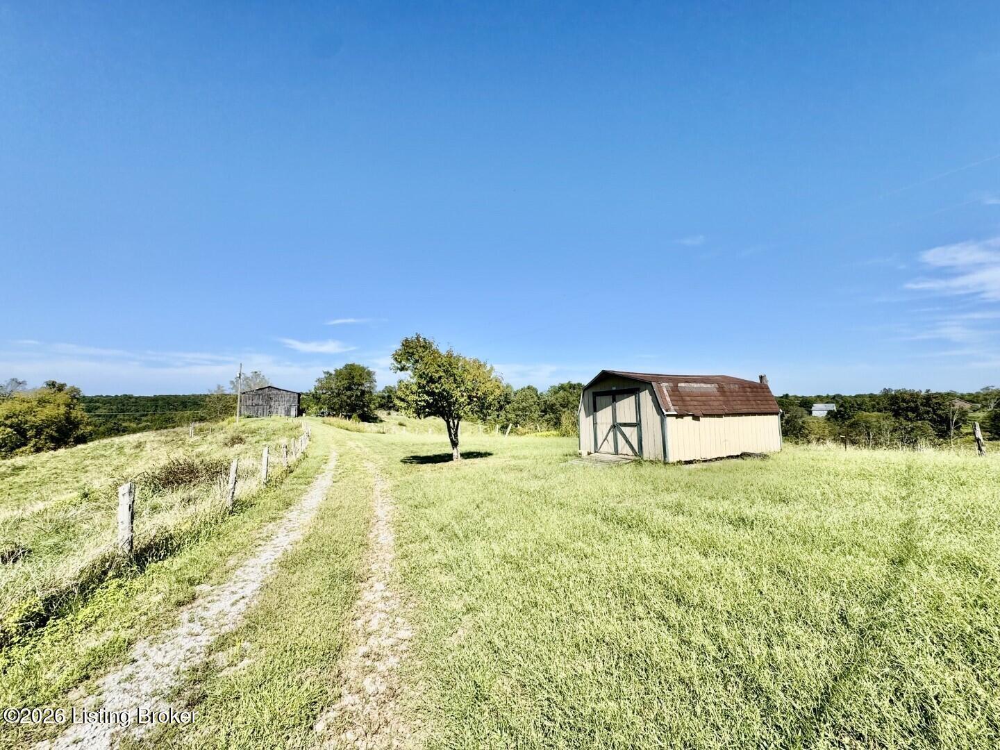 3390 Polin Rd Property Photo 23