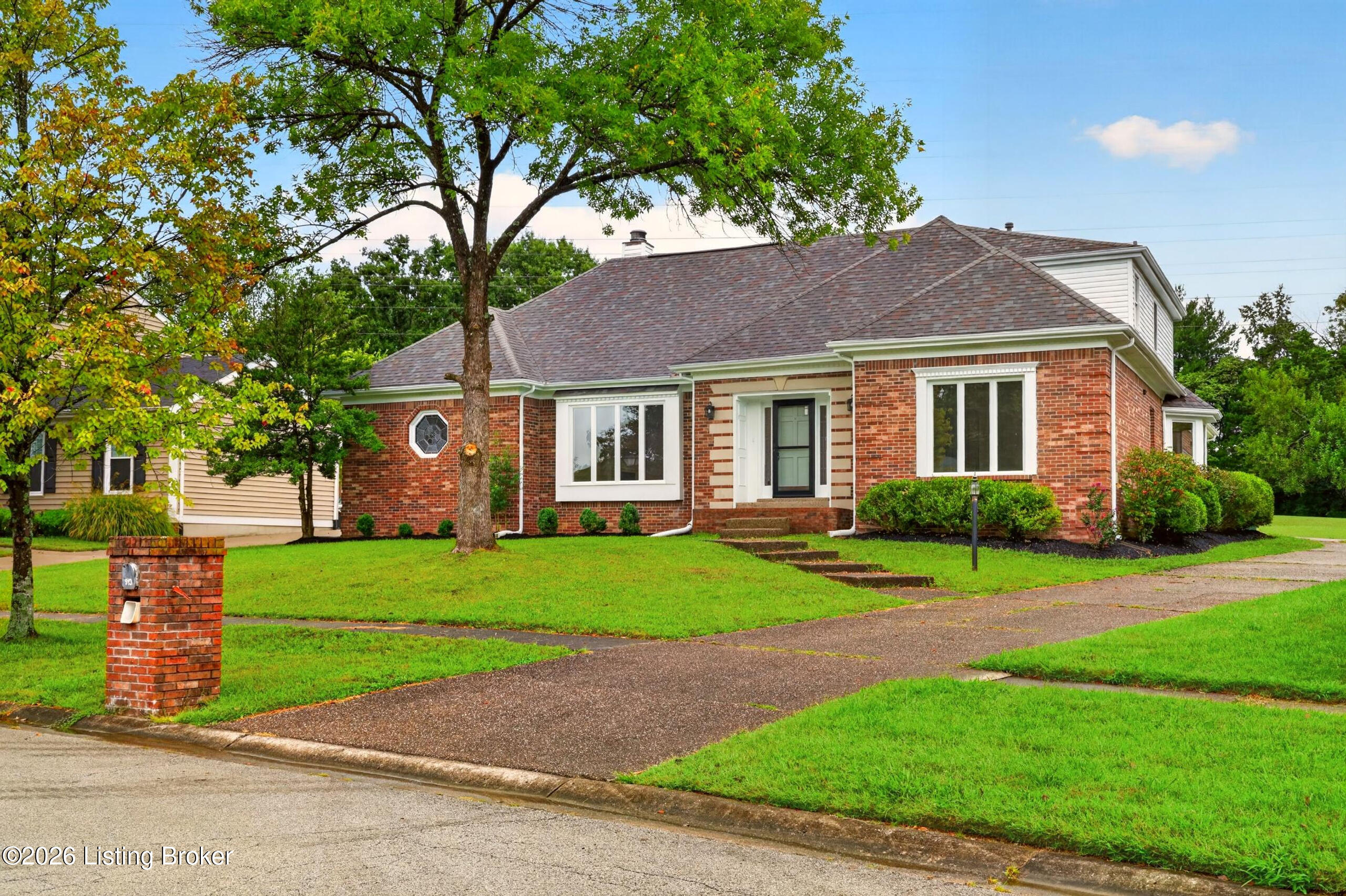 913 Brierly Hill Ct Property Photo 1