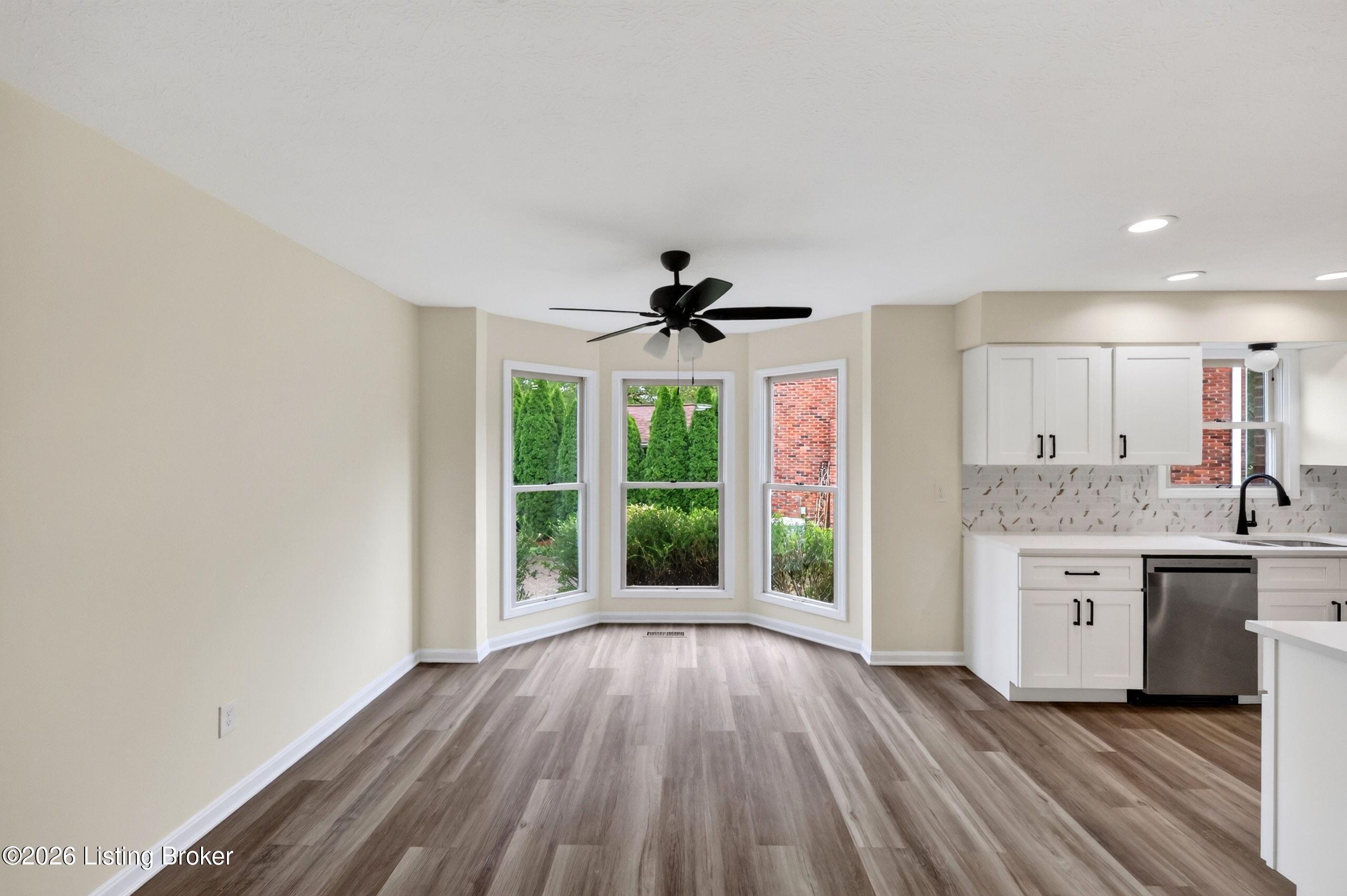 913 Brierly Hill Ct Property Photo 18
